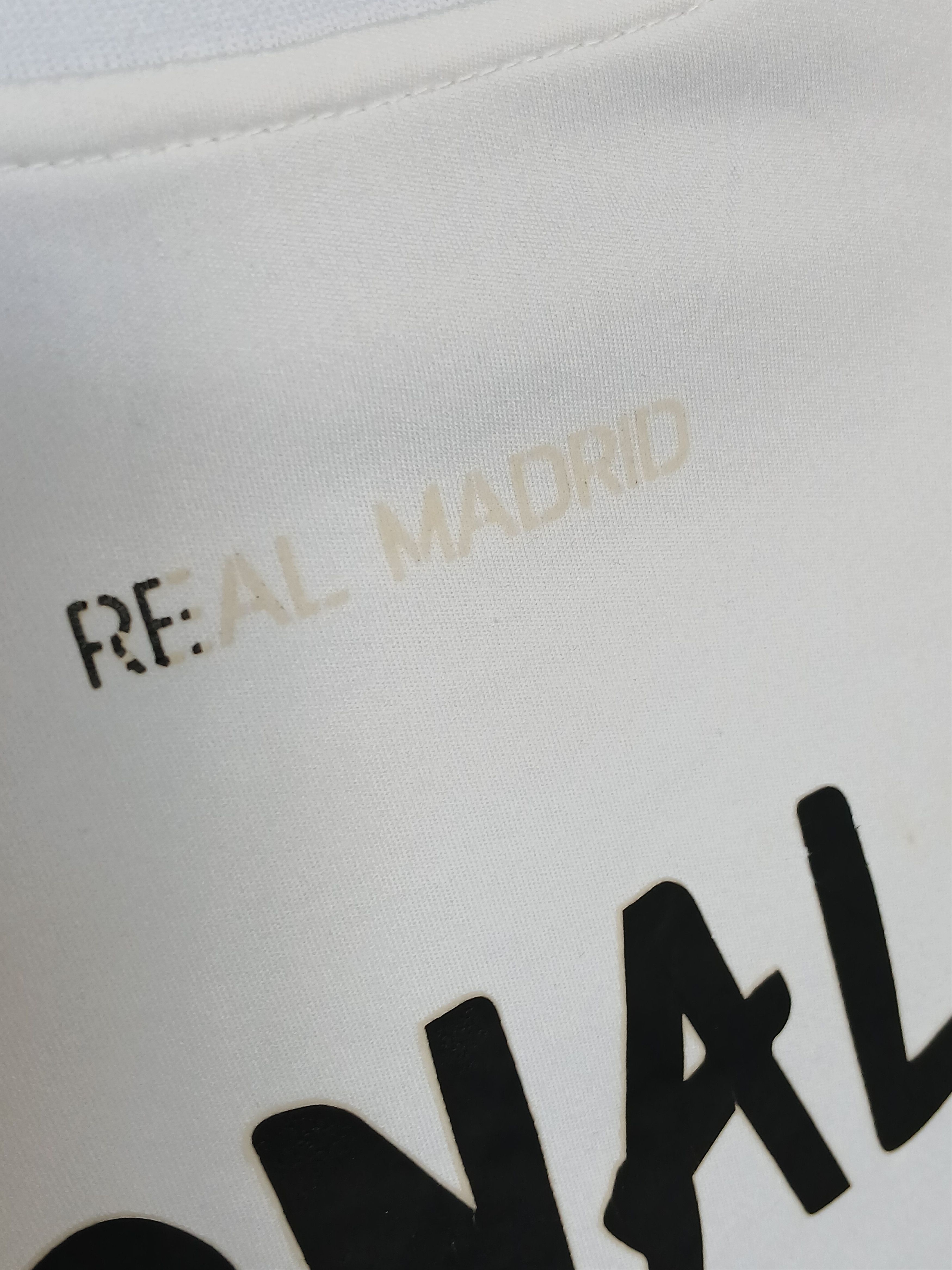 Other Real Madrid 13/14 Home Ronaldo Football Jersey T-Shirt Size US M / EU 48-50 / 2 - 17 Thumbnail