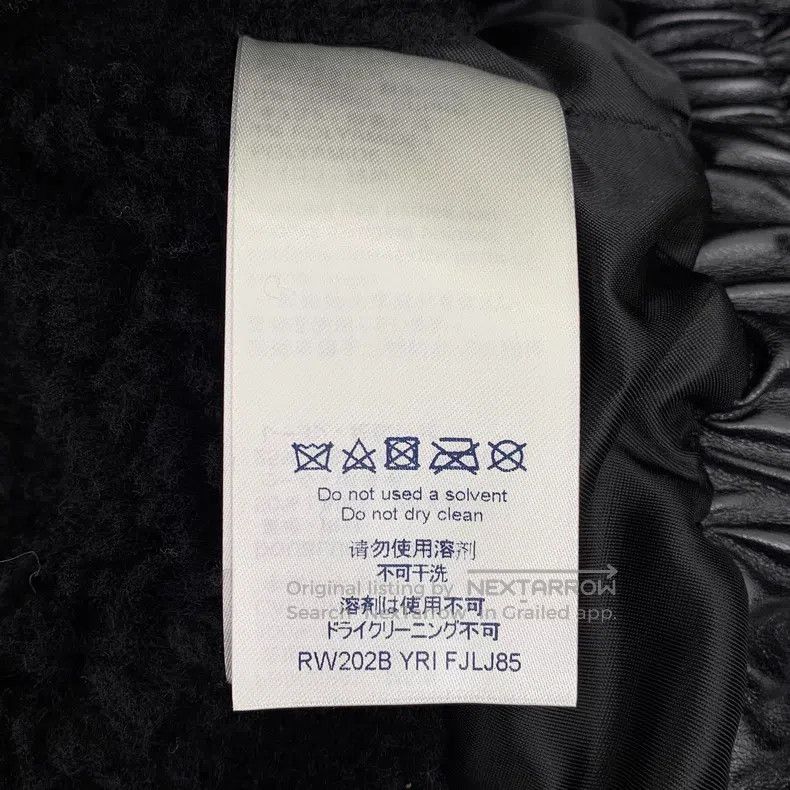 Louis Vuitton Louis Vuitton Black Fur Collar Cow Leather Waist Jacket Size XS / US 0-2 / IT 36-38 - 6 Thumbnail