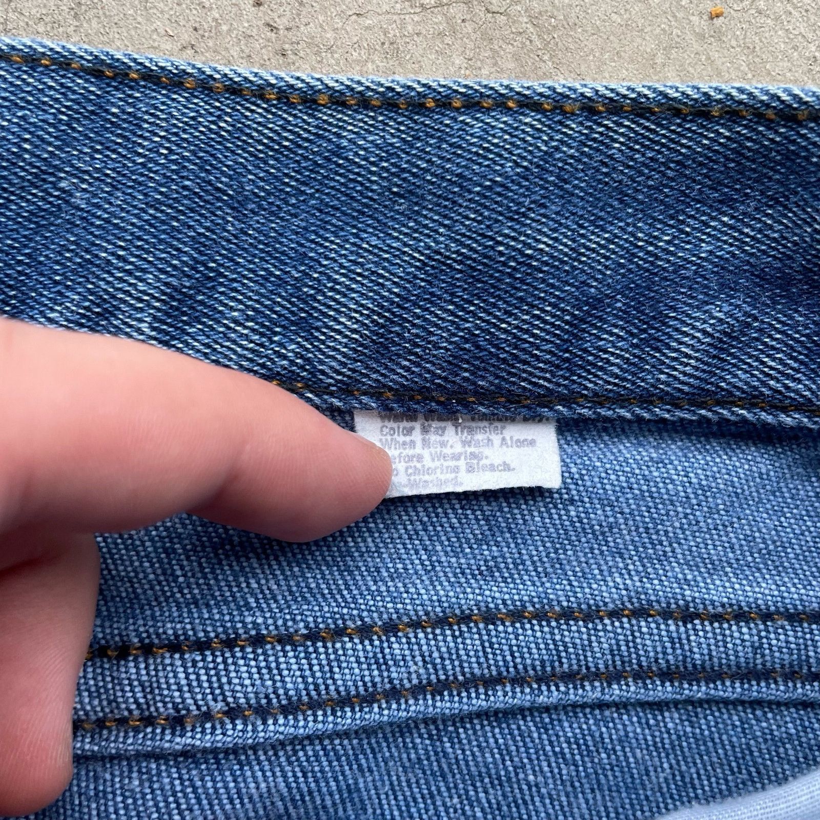 Vintage VINTAGE 70S ORANGE TAB FLARED LEVIS DARKWASH 30X28 Size US 30 / EU 46 - 3 Thumbnail