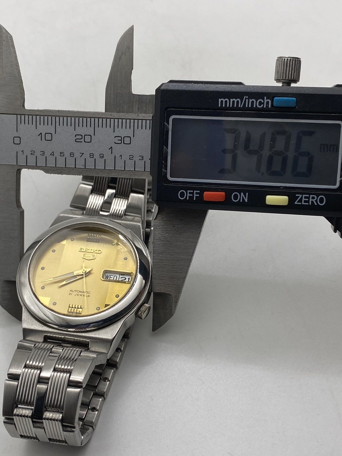 Seiko Seiko 5 Automatic 7S26 Vintage Wristwatch Size 34 - 11 Thumbnail