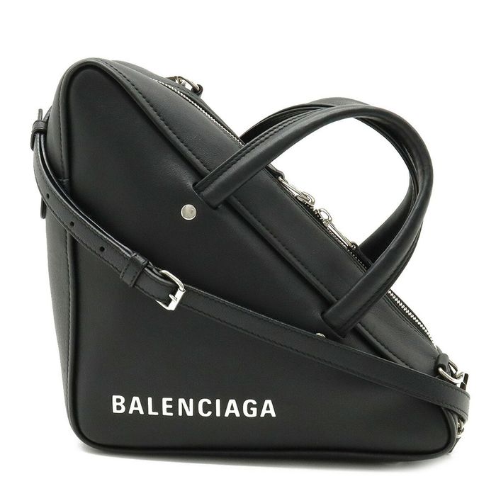 Triangle 2025 duffle balenciaga