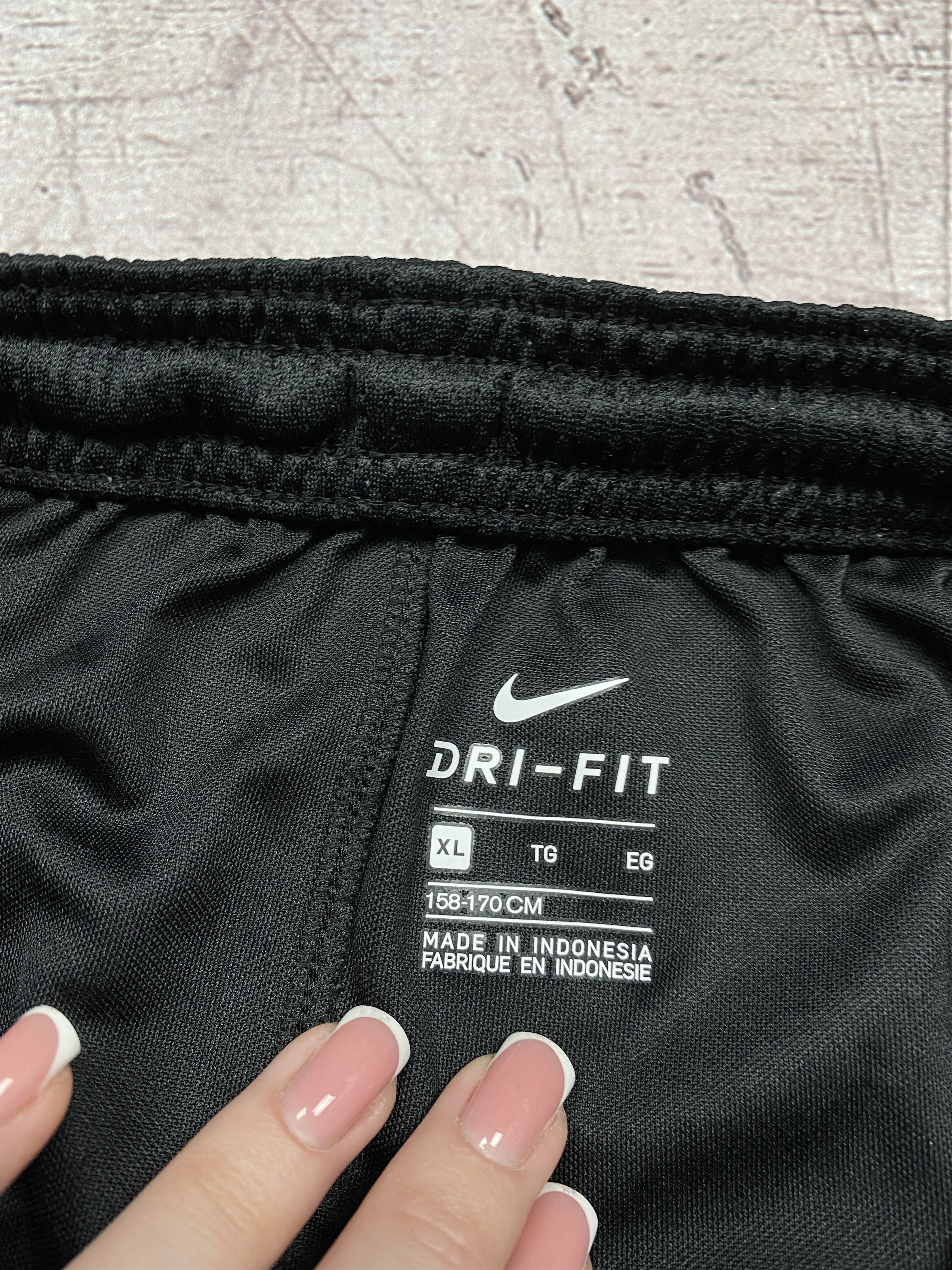 Nike Nike Liverpool Dri Fit Soccer Shorts Football Size US 30 / EU 46 - 6 Thumbnail