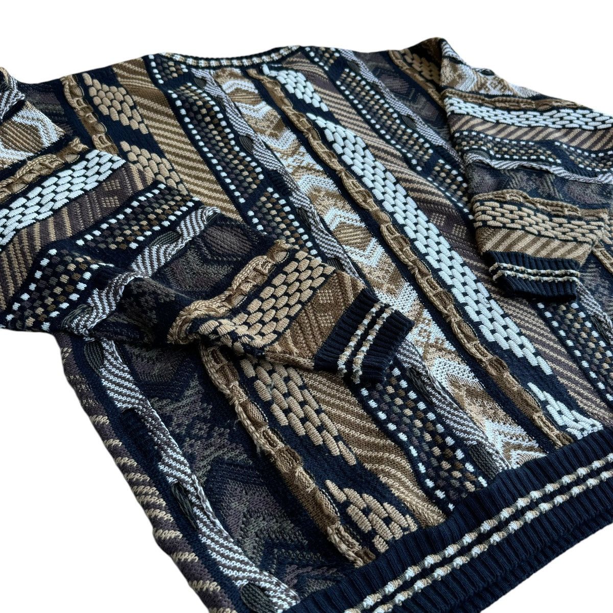 Coogi × Japanese Brand × Vintage Alexander Lloyd Coogi Style 3D Cable Knit Sweater Pullover Size US XL / EU 56 / 4 - 8 Thumbnail
