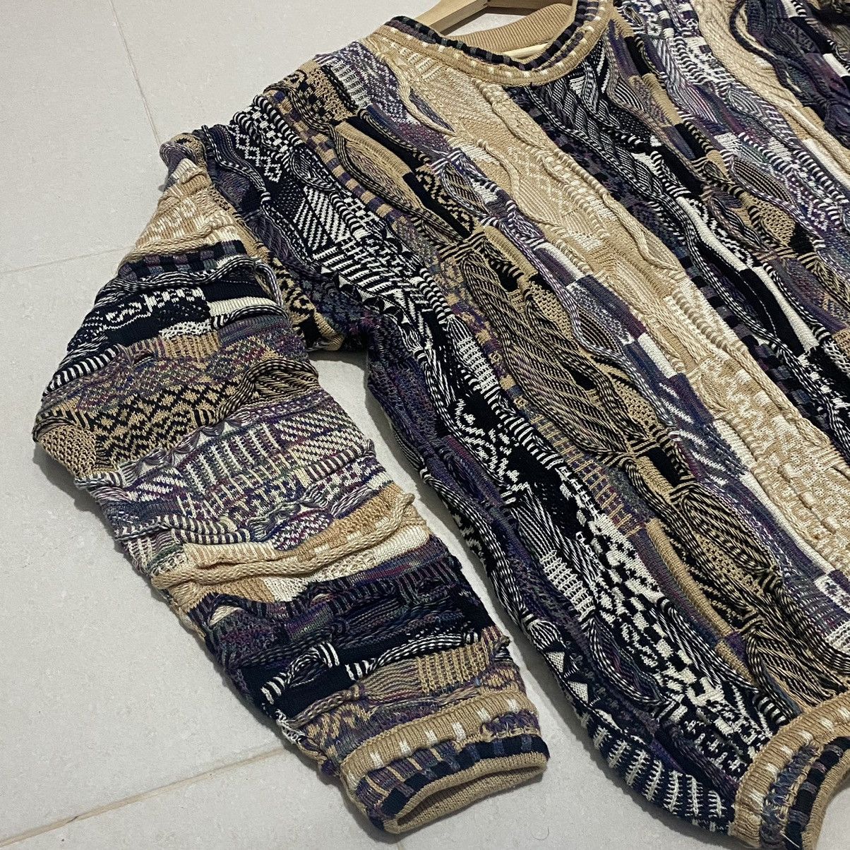 Japanese Brand TUNDRA 👁️👁️ Size US L / EU 52-54 / 3 - 2 Thumbnail
