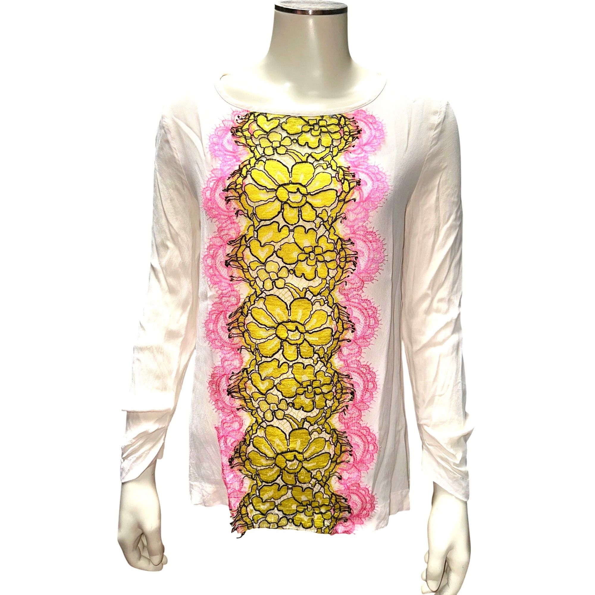 Boutique Moschino Boutique Moschino 6 White Silk Blend Blouse Floral Lace Embr Size M / US 6-8 / IT 42-44 - 2 Thumbnail