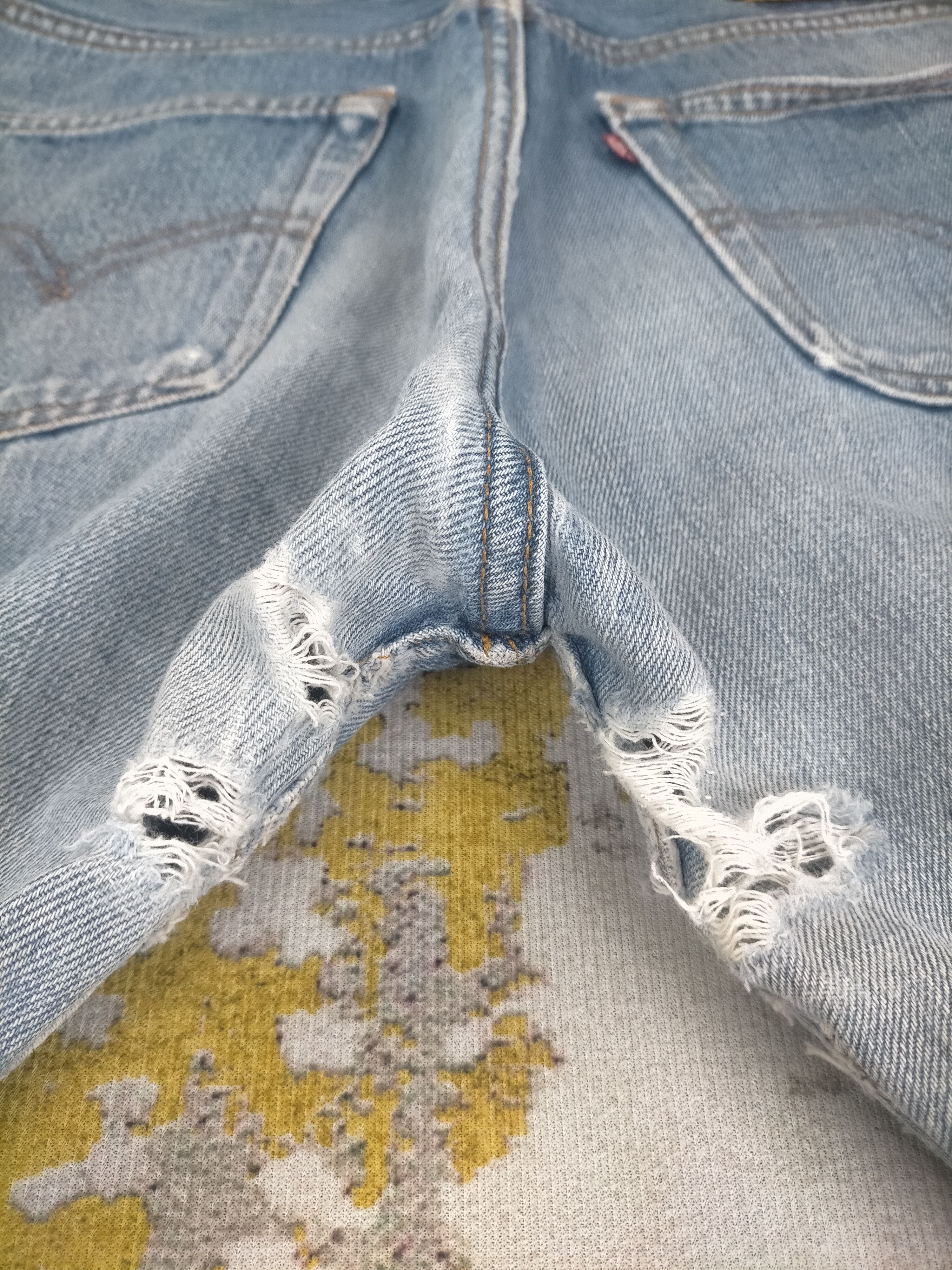 Levi's 🔥90s Levis 501 Button 524 Washed Distressed Jeans Size US 32 / EU 48 - 6 Thumbnail