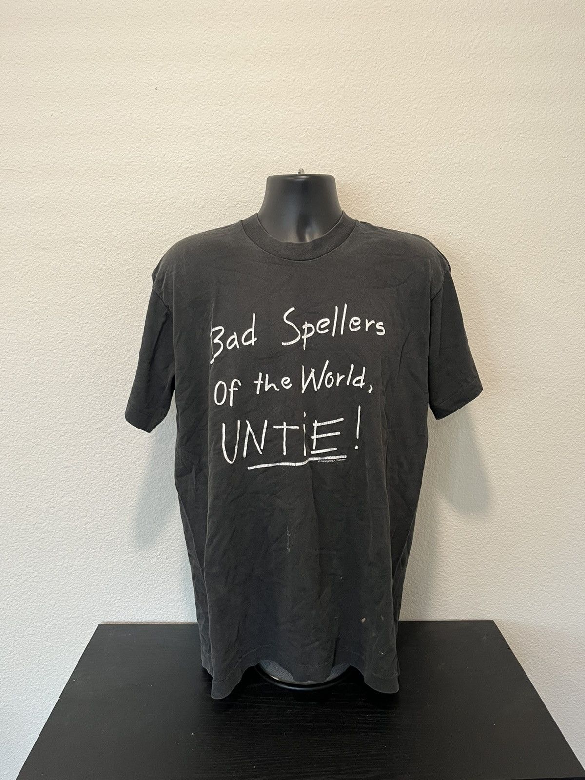 Vintage 90s bad spellers of the world unite shirt Size US XL / EU 56 / 4 - 1 Thumbnail