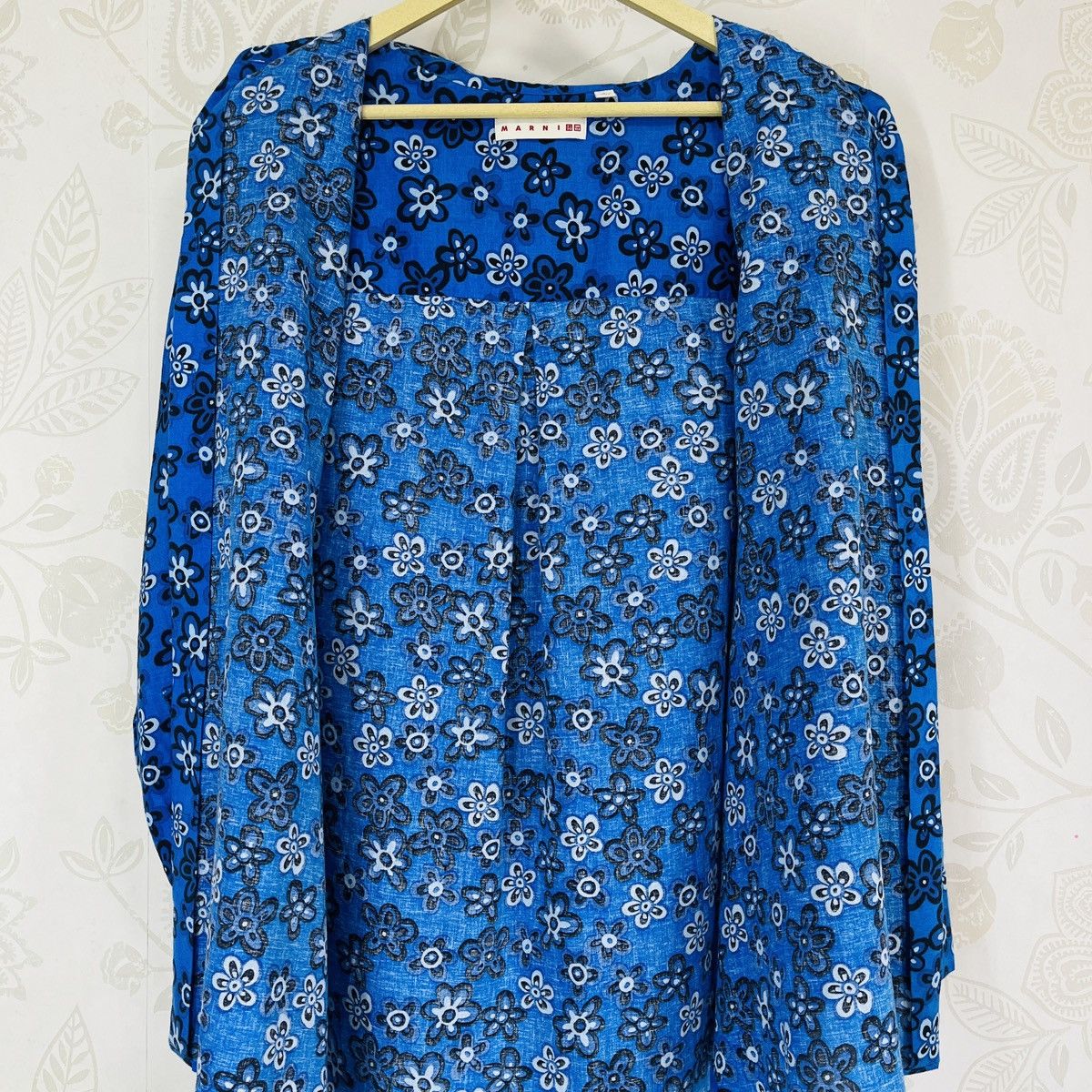 Marni MARNI X Uniqlo Japan Blue Flowers Shirts Buttons Up Size L Size US L / EU 52-54 / 3 - 16 Thumbnail