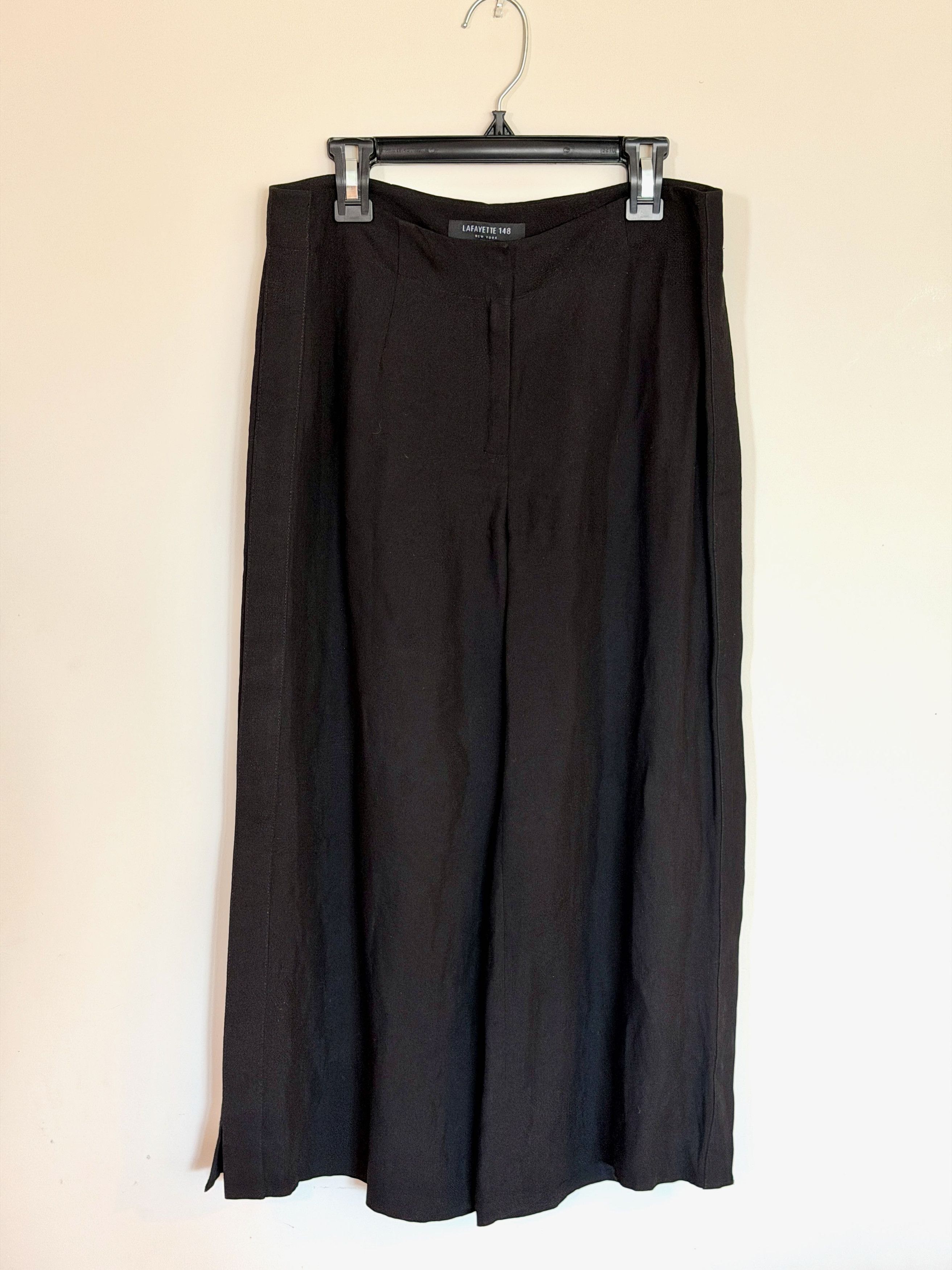 Loose Black cropped Lafayette 148 pants