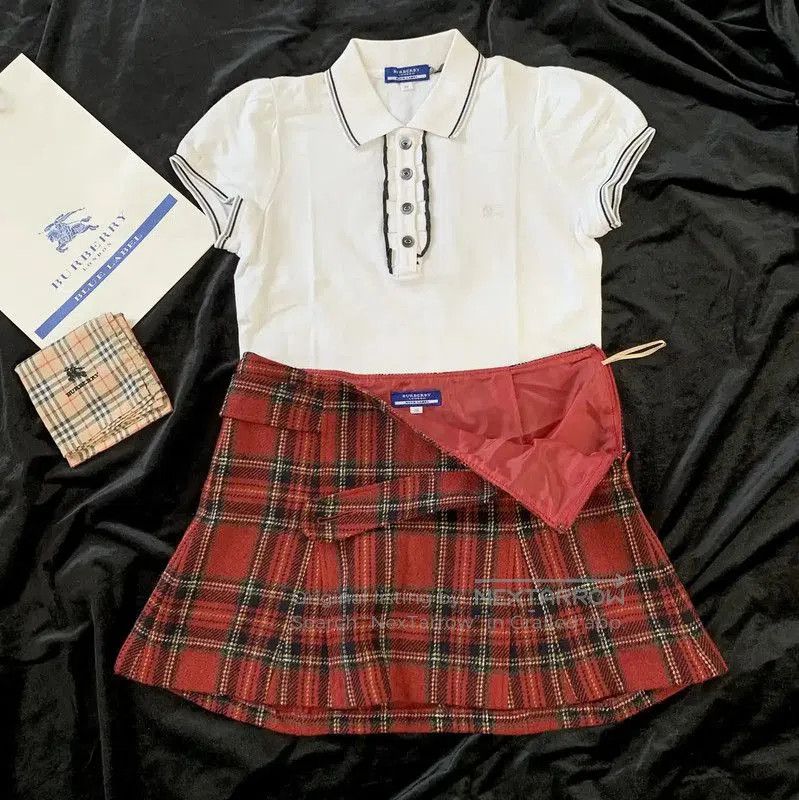 Burberry Burberry Red Wool Plaid Mini Skirt. Size 28" / US 6 / IT 42 - 5 Thumbnail