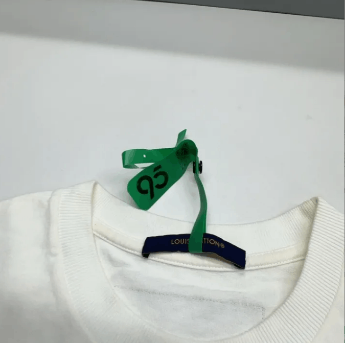Louis Vuitton Louis Vuitton short-sleeve T-shirt Size US S / EU 44-46 / 1 - 4 Thumbnail
