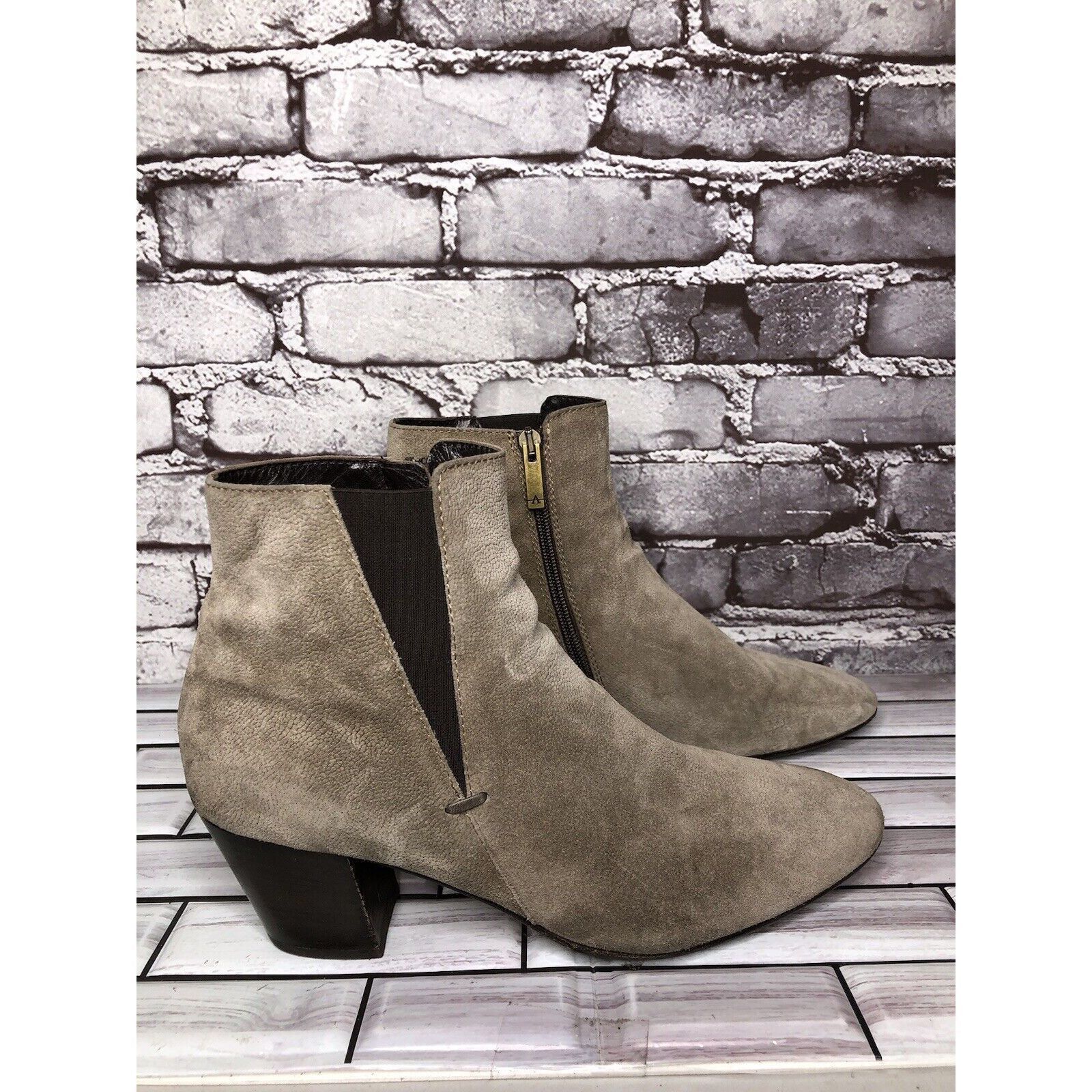 Aquatalia Aquatalia Taupe Suede Leather Side Zip Heel Ankle Booties Wo Size US 10 / IT 40 - 12 Thumbnail