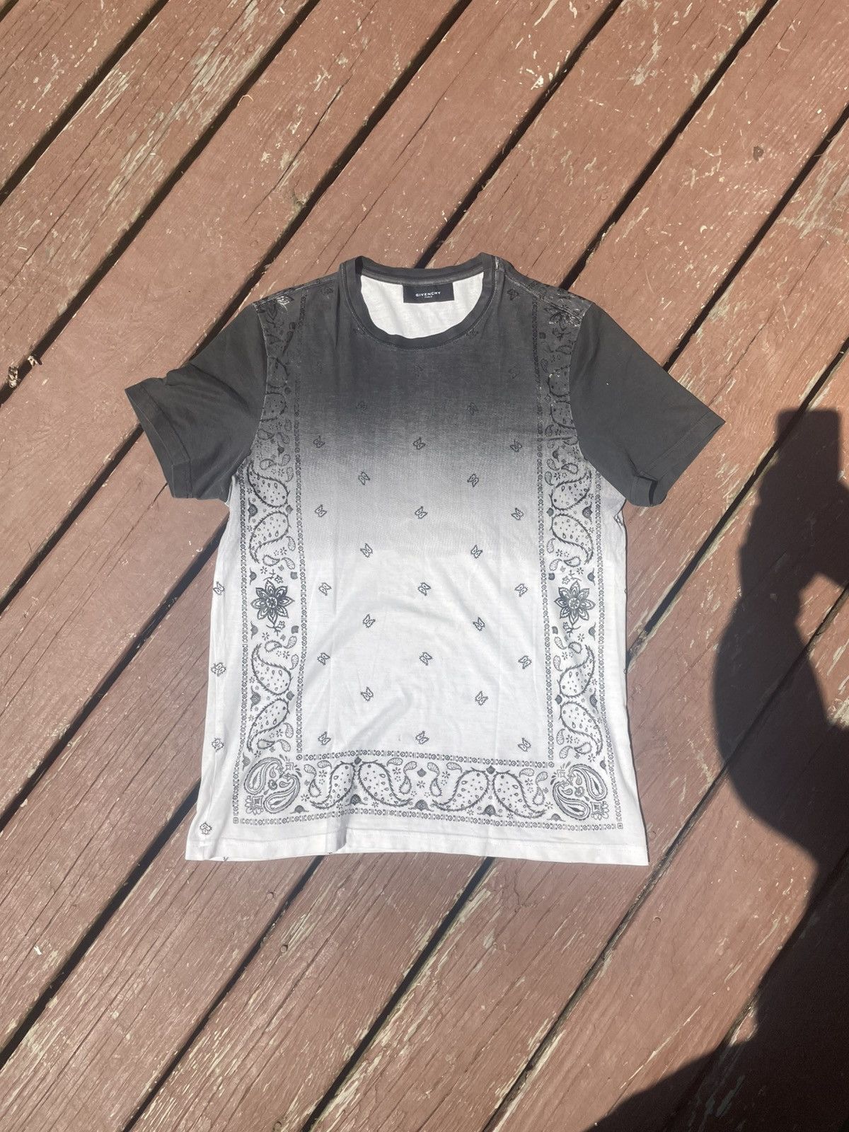 GIVENCHY 09ss gradation paisley バンダナ tee Givenchy 09SS “Gradient Paisley” T-Shirt