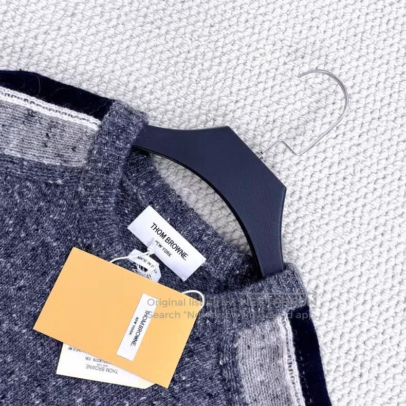 Thom Browne Thom Browne Dark gray side stripe wool knitted sweater Size US L / EU 52-54 / 3 - 3 Thumbnail