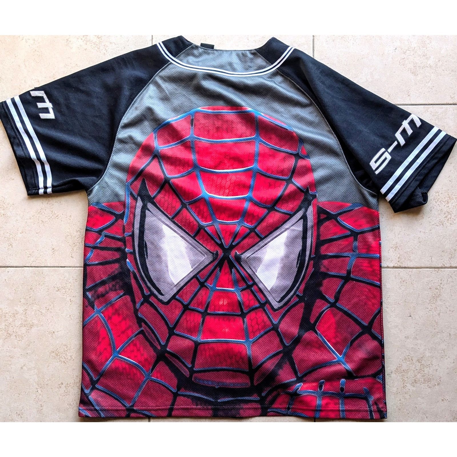 Marvel Comics × Spyder SPIDERMAN 2002 baseball AOP jersey black L Halloween vintage Size US L / EU 52-54 / 3 - 4 Thumbnail