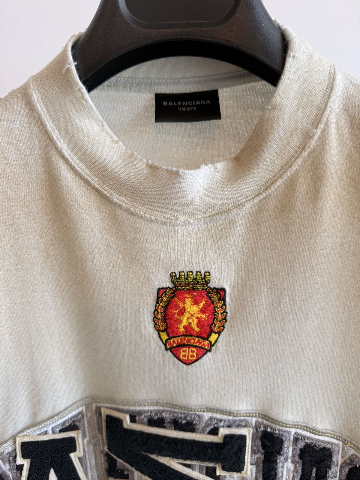 Balenciaga BALENCIAGA Men's Skater T Shirt Oversized In Neutral Size 1 Size US XXS / EU 40 - 5 Thumbnail
