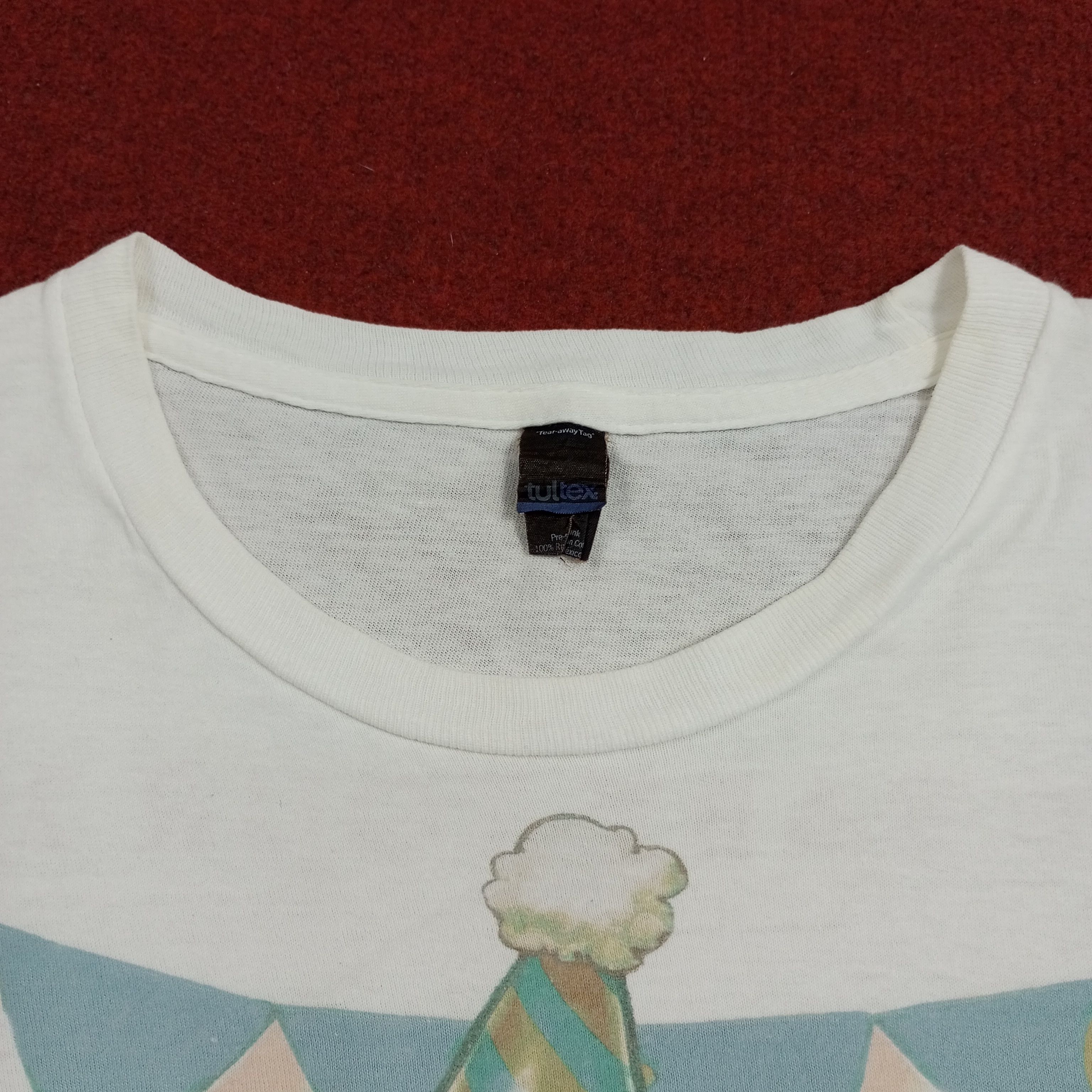 Band Tees × Vintage Melanie Martinez Singer Music Cry Baby Tour 2016 Tshirt Size US M / EU 48-50 / 2 - 6 Thumbnail