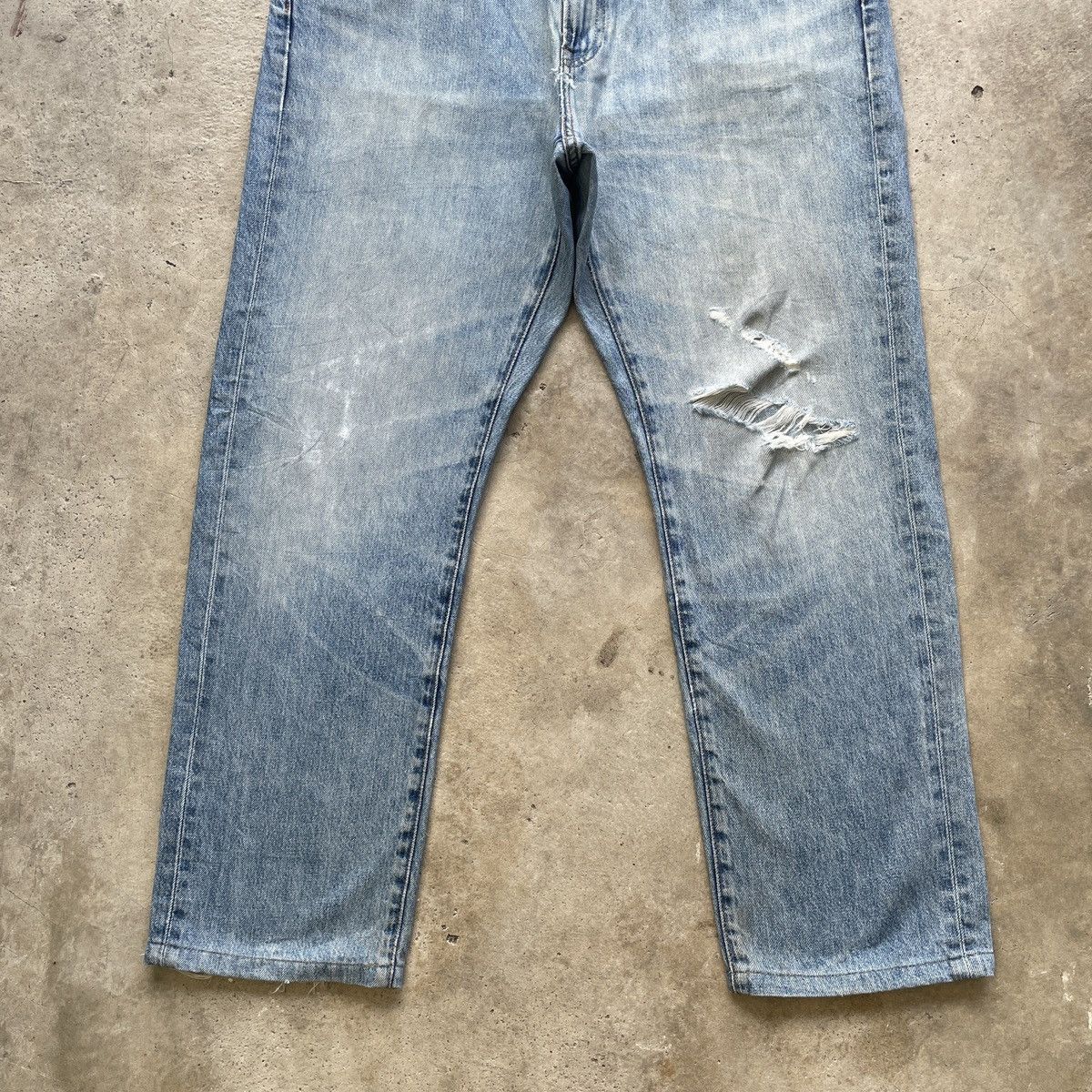 Japanese Brand W37 Vintage Distressed Japanese Jeans Faded Denim Pants Size US 37 - 4 Thumbnail