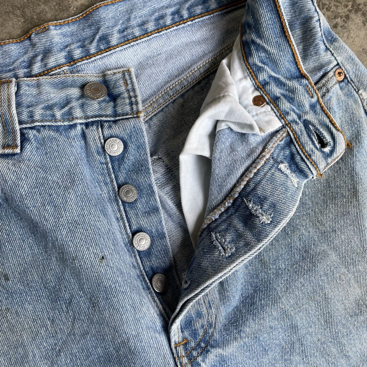 Levi's Vintage Clothing 🔥Vintage Levis 501 Splatter Paints Dirty Denim Jeans Size US 31 - 11 Thumbnail