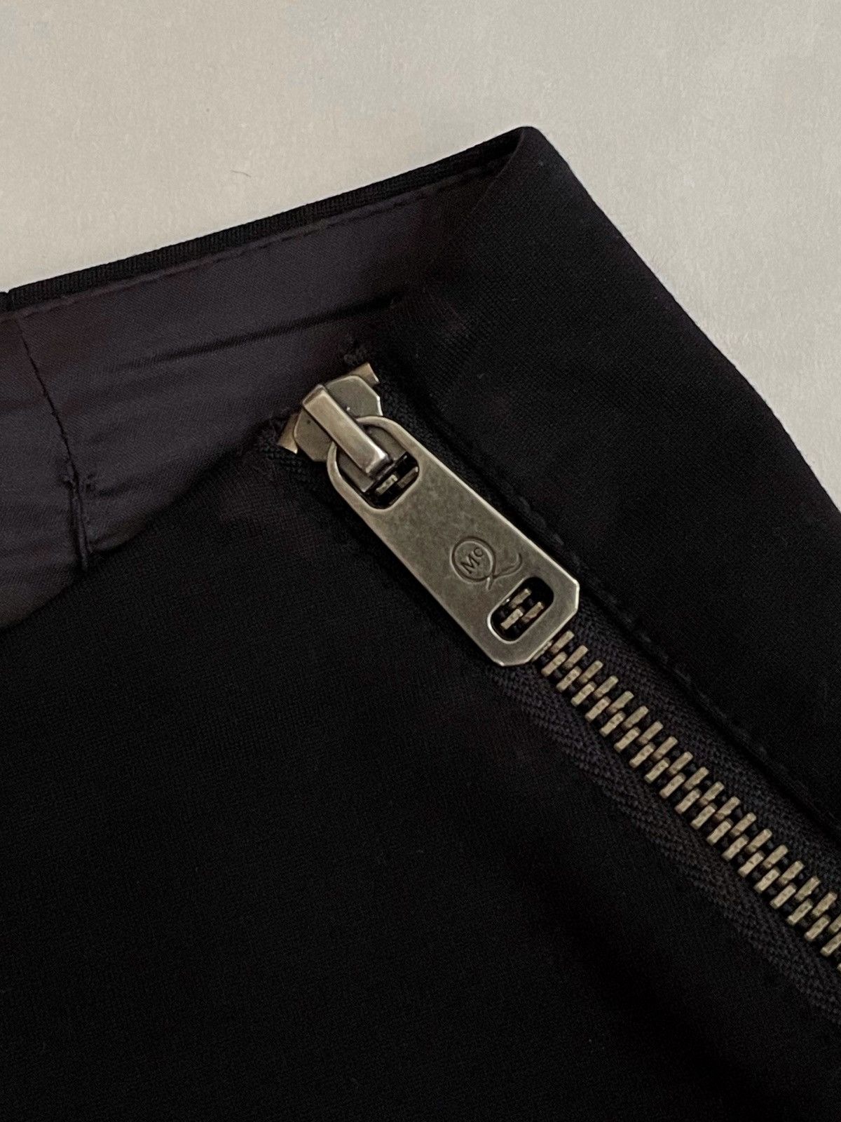 Alexander McQueen Alexander McQueen black zip pants 2012 Size 27" / US 4 / IT 40 - 7 Thumbnail