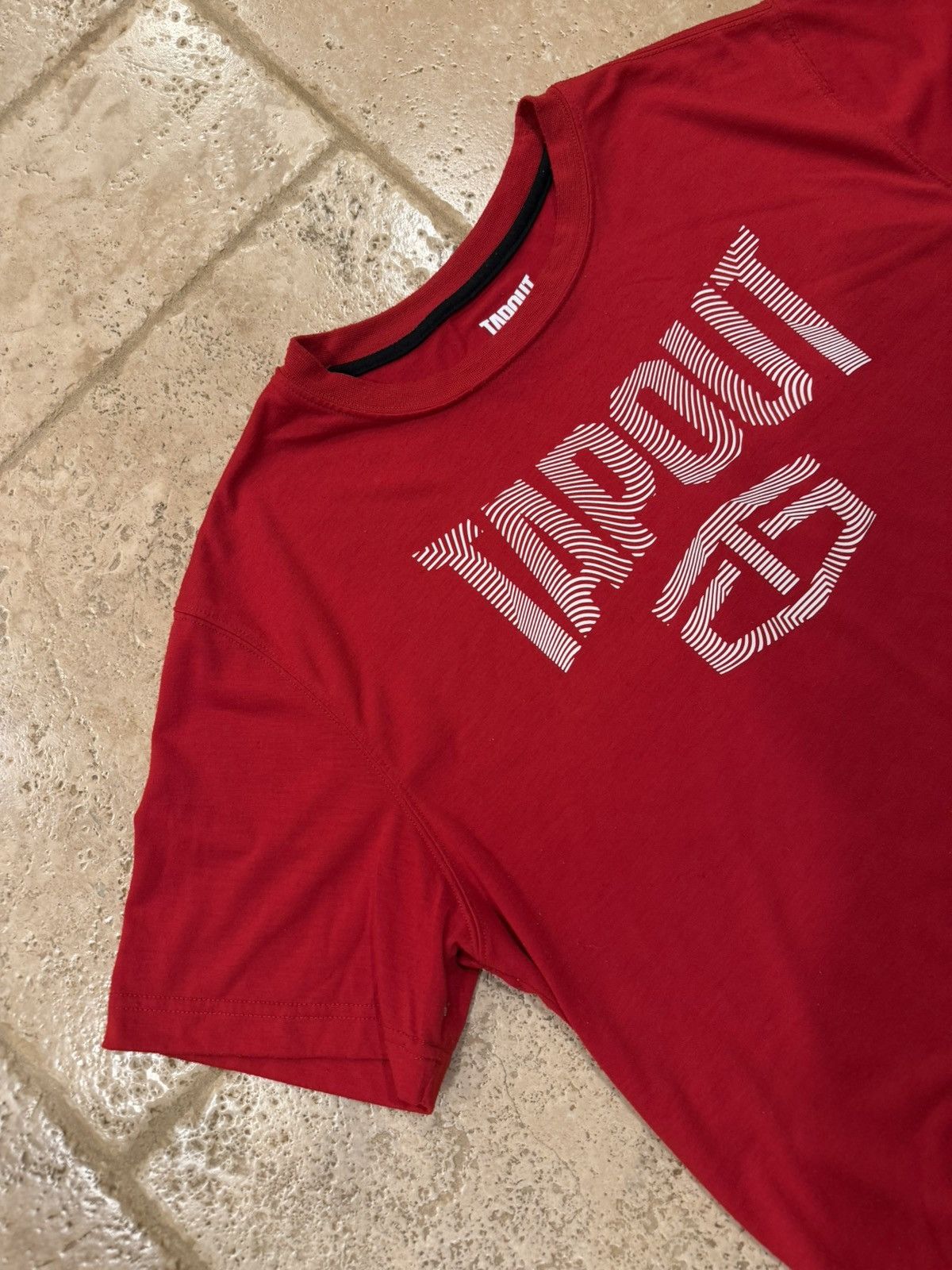 Vintage Vintage Tapout MMA Red Short Sleeve T-Shirt Size US M / EU 48-50 / 2 - 5 Thumbnail