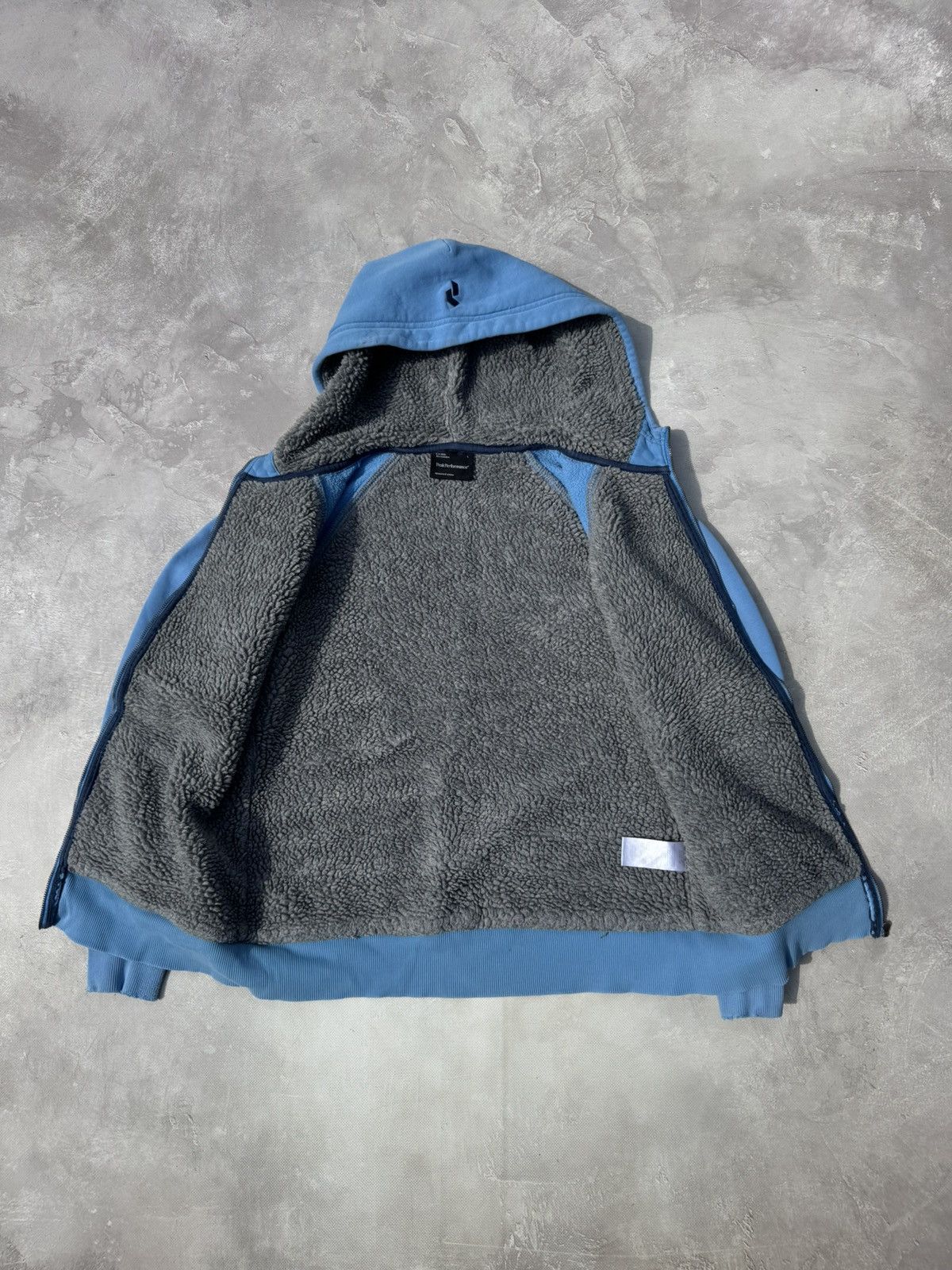 Peak Performance Peak Performance Distressed Sherpa Zip Hoodie Size L / US 10 / IT 46 - 10 Thumbnail