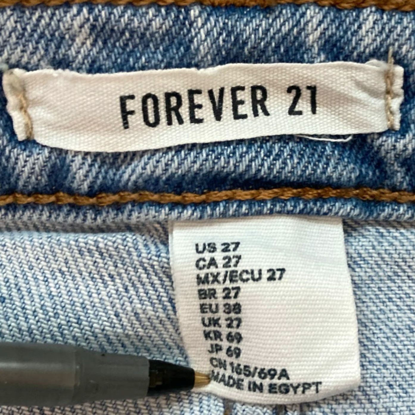 Forever 21 Forever 21 Womens Jeans Distressed Tapered Denim Blue High Rise 27 Regular 5-Pocket Womens Jeans Blue Size 27" / US 4 / IT 40 - 7 Thumbnail