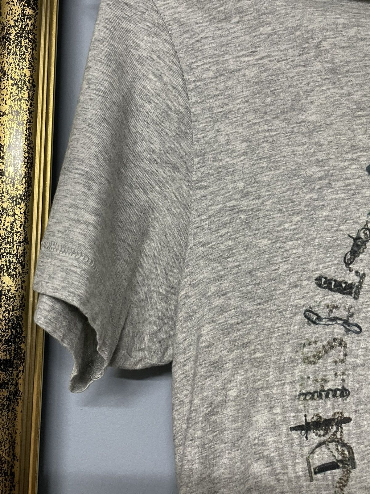 Diesel Vintage 1990s Designer Diesel Industry Trojan Art Tshirt Size US M / EU 48-50 / 2 - 5 Thumbnail