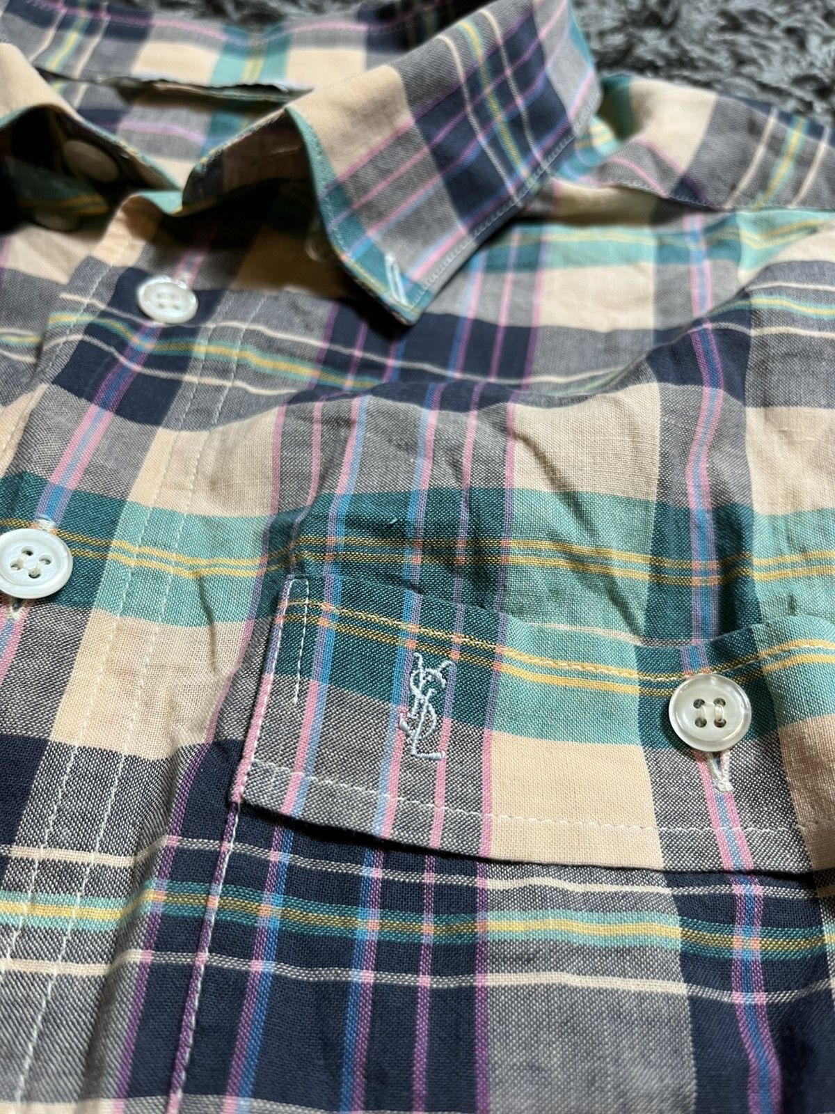 Yves Saint Laurent YVES SAINT LAURENT VINTAGE 90s HEART-POCKET T-SHIRT Size US XL / EU 56 / 4 - 3 Thumbnail