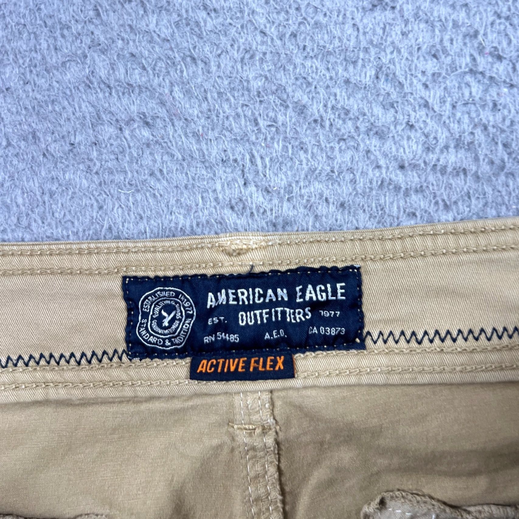 American Eagle Outfitters VINTAGE American Eagle Outfitters Cargo Shorts Mens 33 Beige Cotton 11 Inseam Pockets Classic Utility Summer Mens Size US 33 - 6 Thumbnail