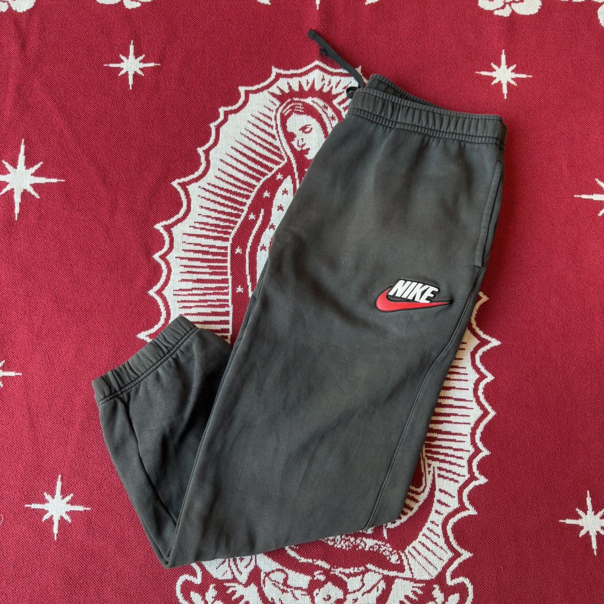 Nike × Supreme Used FW18 Supreme Nike Sweatpant Black Size L Vintage Size US 36 / EU 52 - 4 Thumbnail
