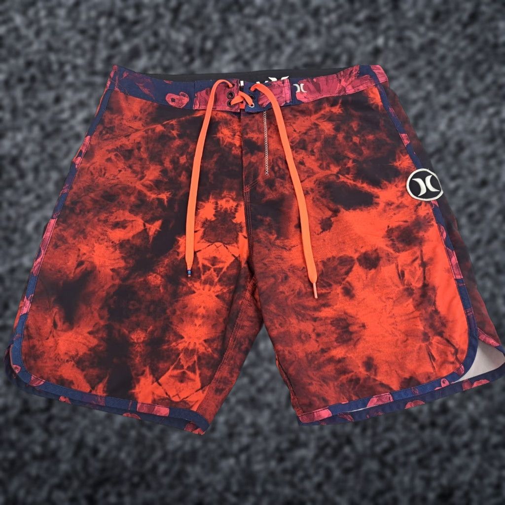 Hurley Hurley Phantom Board Shorts Men 32 Red/Black Polyester Drawstring Back Pocket Lightweight Beach 90s Theme Lifeguard Surfing Recreational Size US 32 / EU 48 - 1 Thumbnail