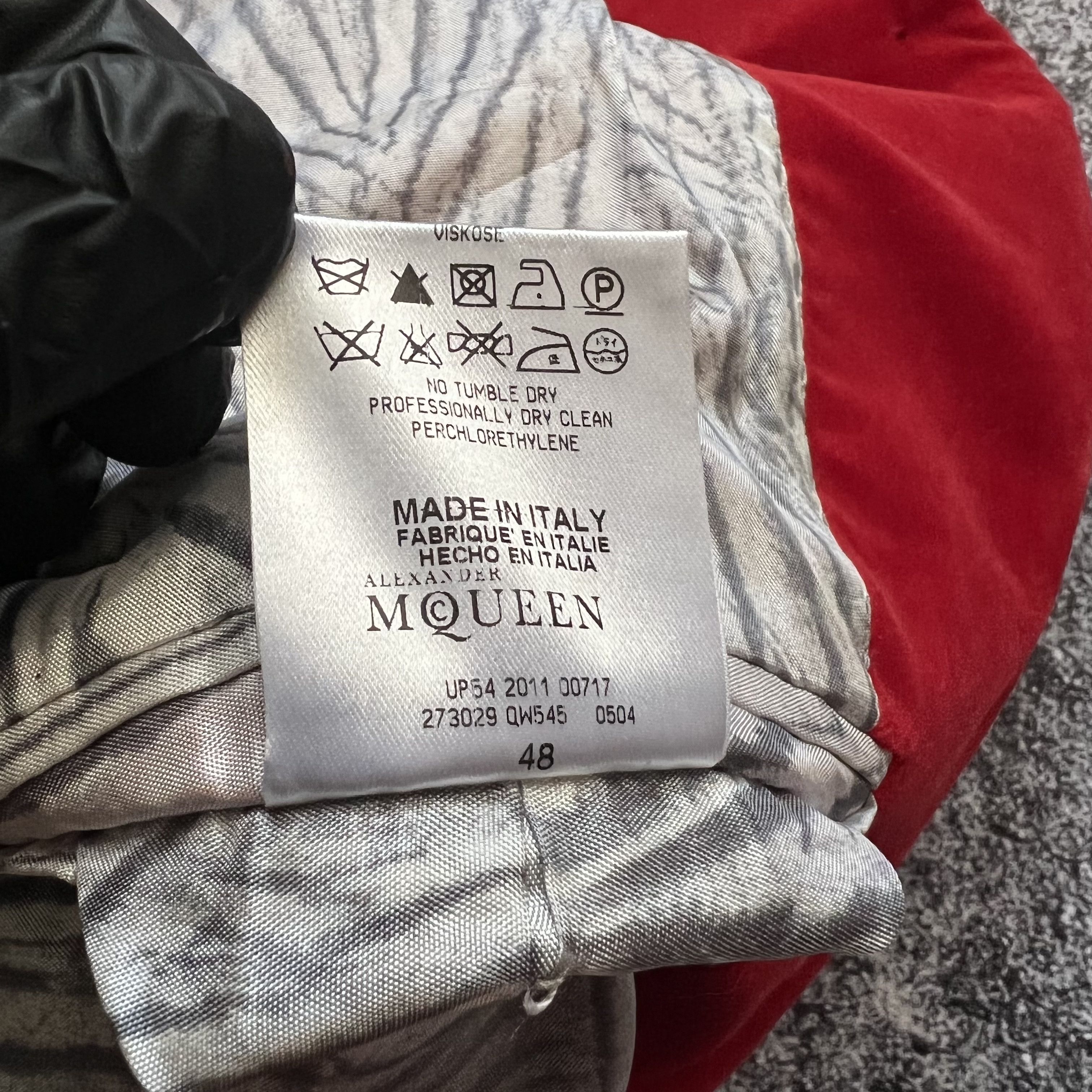 Alexander McQueen Alexander McQueen Blazer Velour Made in Italy Size 48 Size 48R - 10 Thumbnail