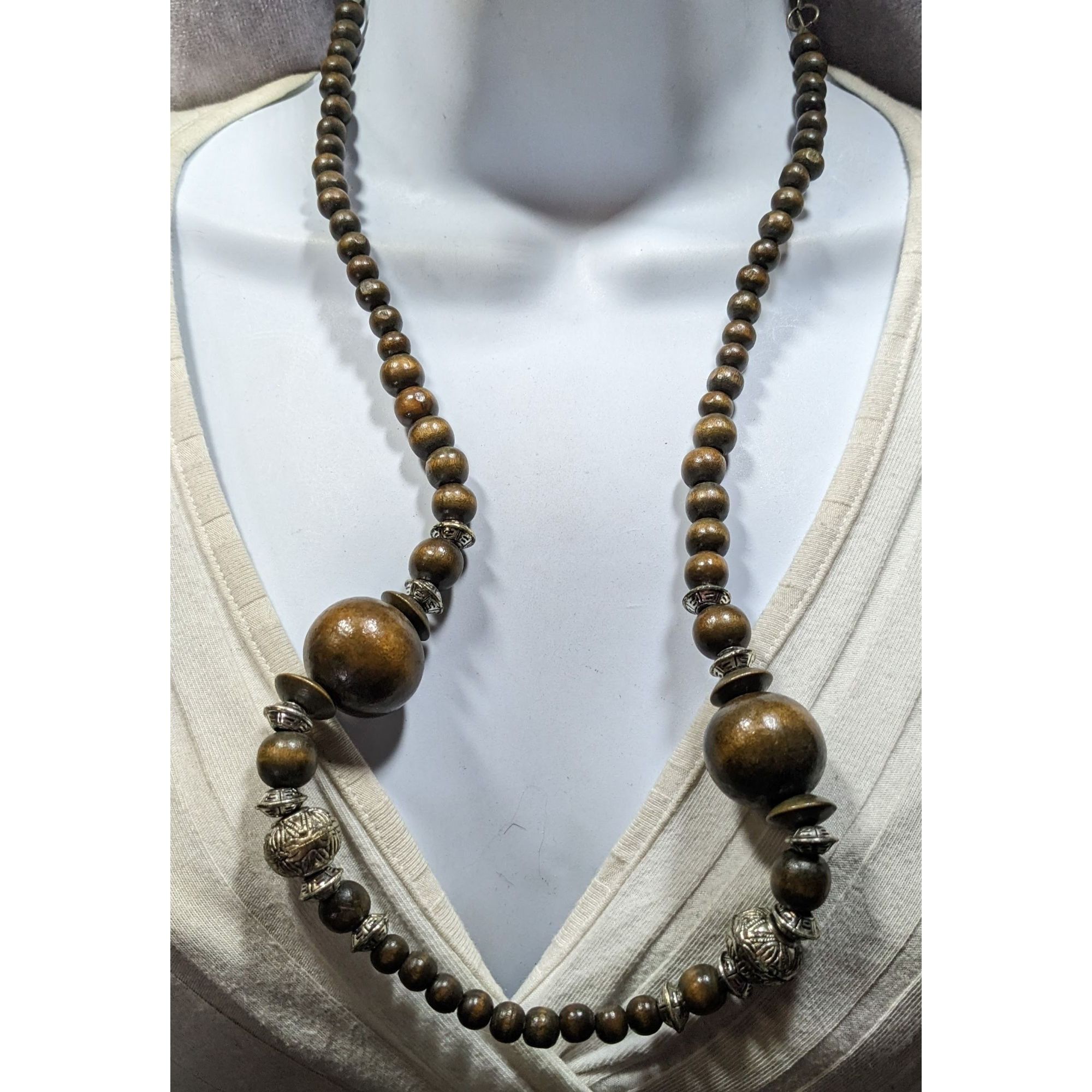 Other Vintage Wooden Beaded Necklace With Silver-Tone Accents & Ad Size ONE SIZE - 2 Thumbnail