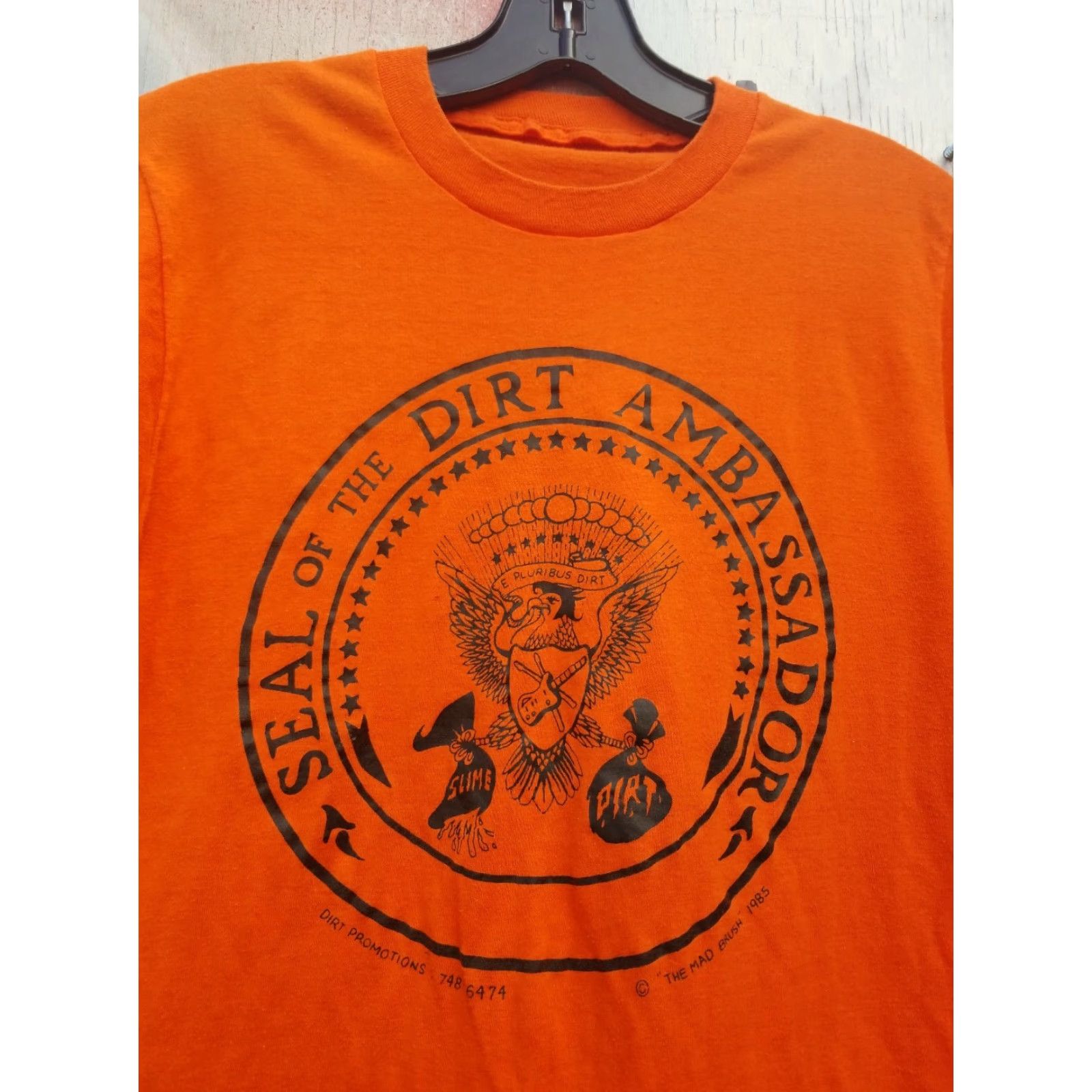 Vintage VINTAGE DIRT CLUB UNDERGROUND PUNK NEW JERSEY 1980s Screen Stars 50/50 M Shirt Mens Orange Graphic Tee Size US M / EU 48-50 / 2 - 2 Thumbnail