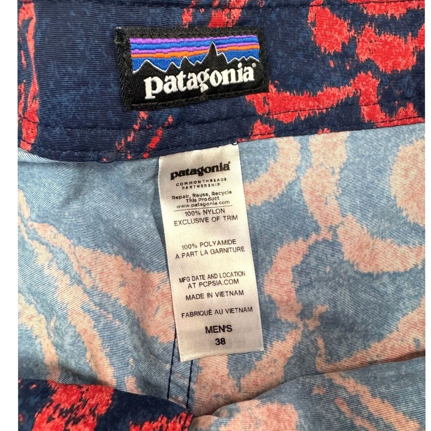 Patagonia Patagonia Men's Size 38 Wavefarer Boardshorts 21” Stretch Size US 38 / EU 54 - 3 Thumbnail