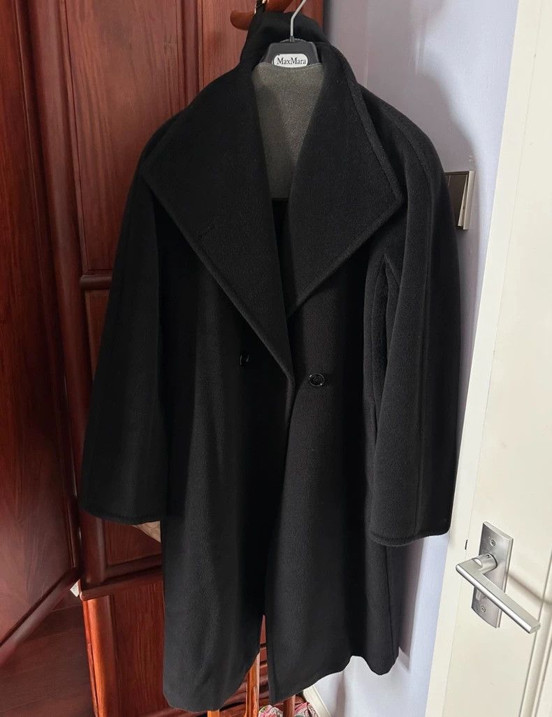 Max Mara Max Mara Black 101801 lapel wool and cashmere coat Size L / US 10 / IT 46 - 1 Thumbnail
