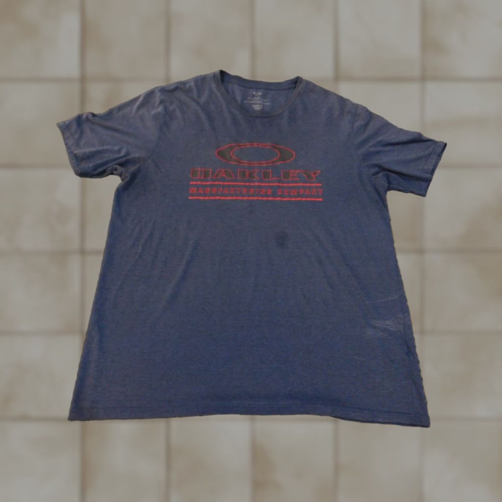 Oakley VINTAGE Oakley Shirt Mens XL blue graphic tee logo classic outdoors Size US XL / EU 56 / 4 - 1 Thumbnail