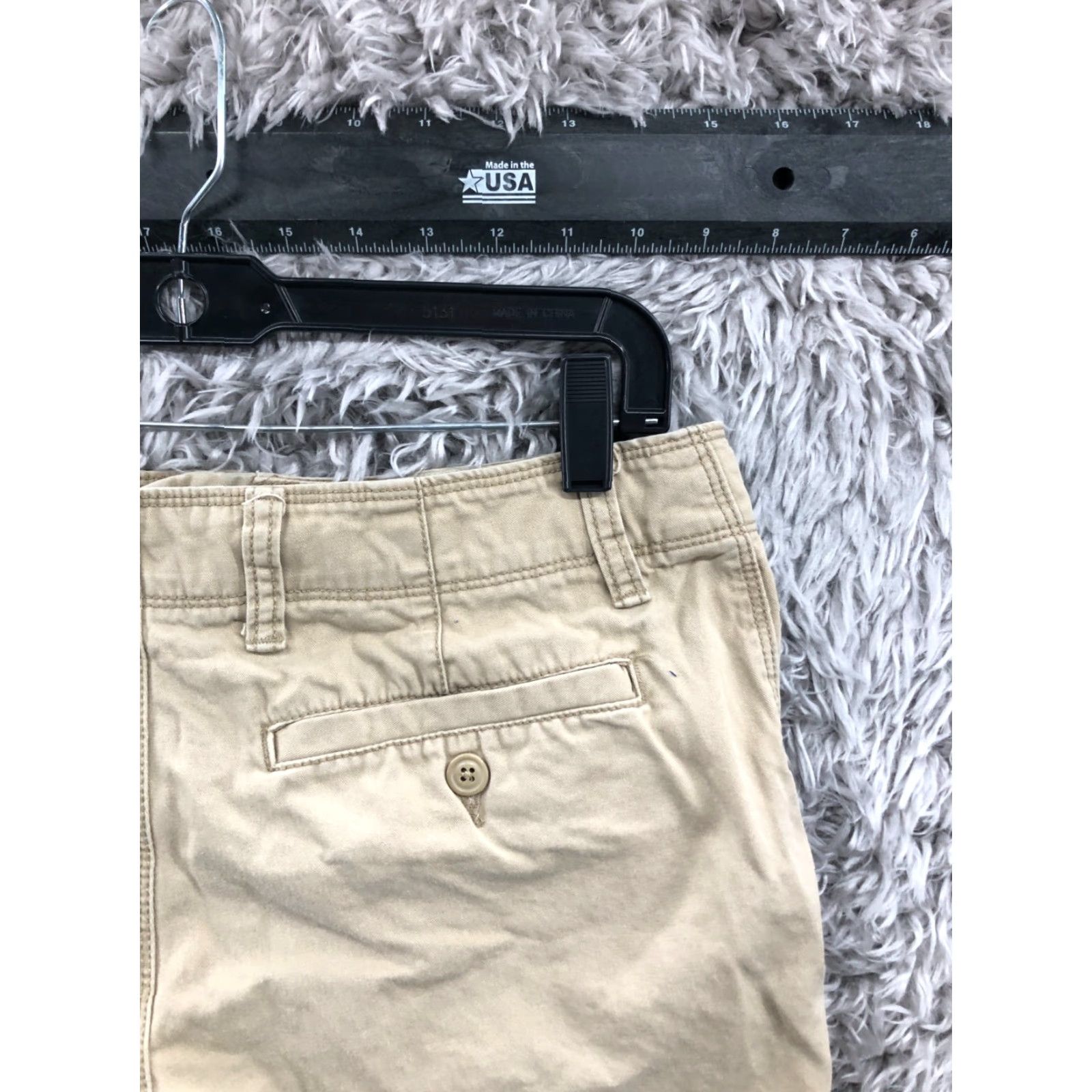 Old Navy Old Navy Chino Shorts Mens Size 29 Mid Rise Medium Wash Beige Size US 29 - 5 Thumbnail
