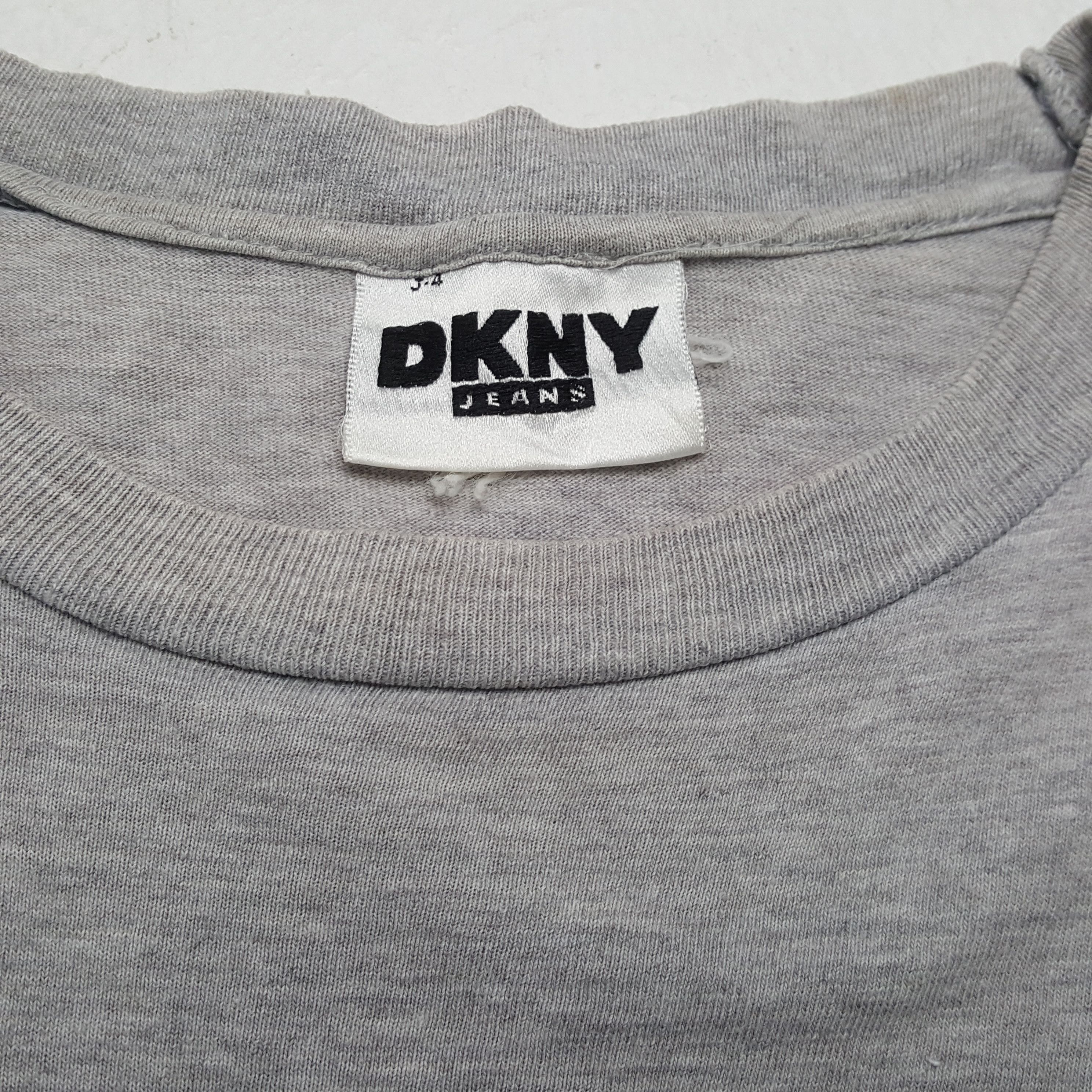 DKNY × Vintage DKNY Center Spellout Design Vintage Tshirt Size US XL / EU 56 / 4 - 6 Thumbnail
