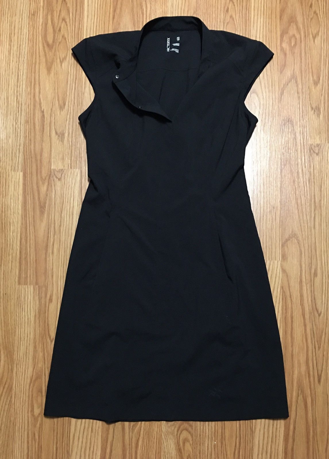 Arc'teryx Arc’teryx Cala Black Dress Size XS Size XS / US 0-2 / IT 36-38 - 9 Thumbnail