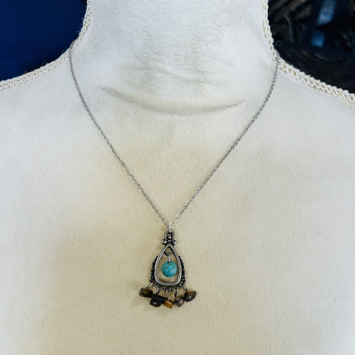 Handmade Handcrafted southwest style tigers eye turquoise necklace Size ONE SIZE - 3 Thumbnail