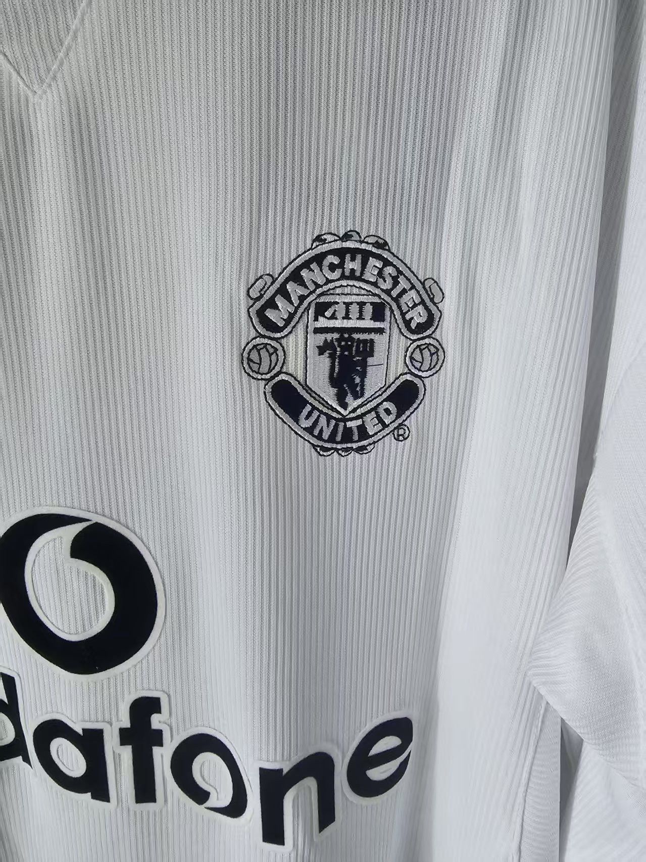 Other 1998 2000 MUFC #7 David Beckham Jersey Size US S / EU 44-46 / 1 - 4 Thumbnail