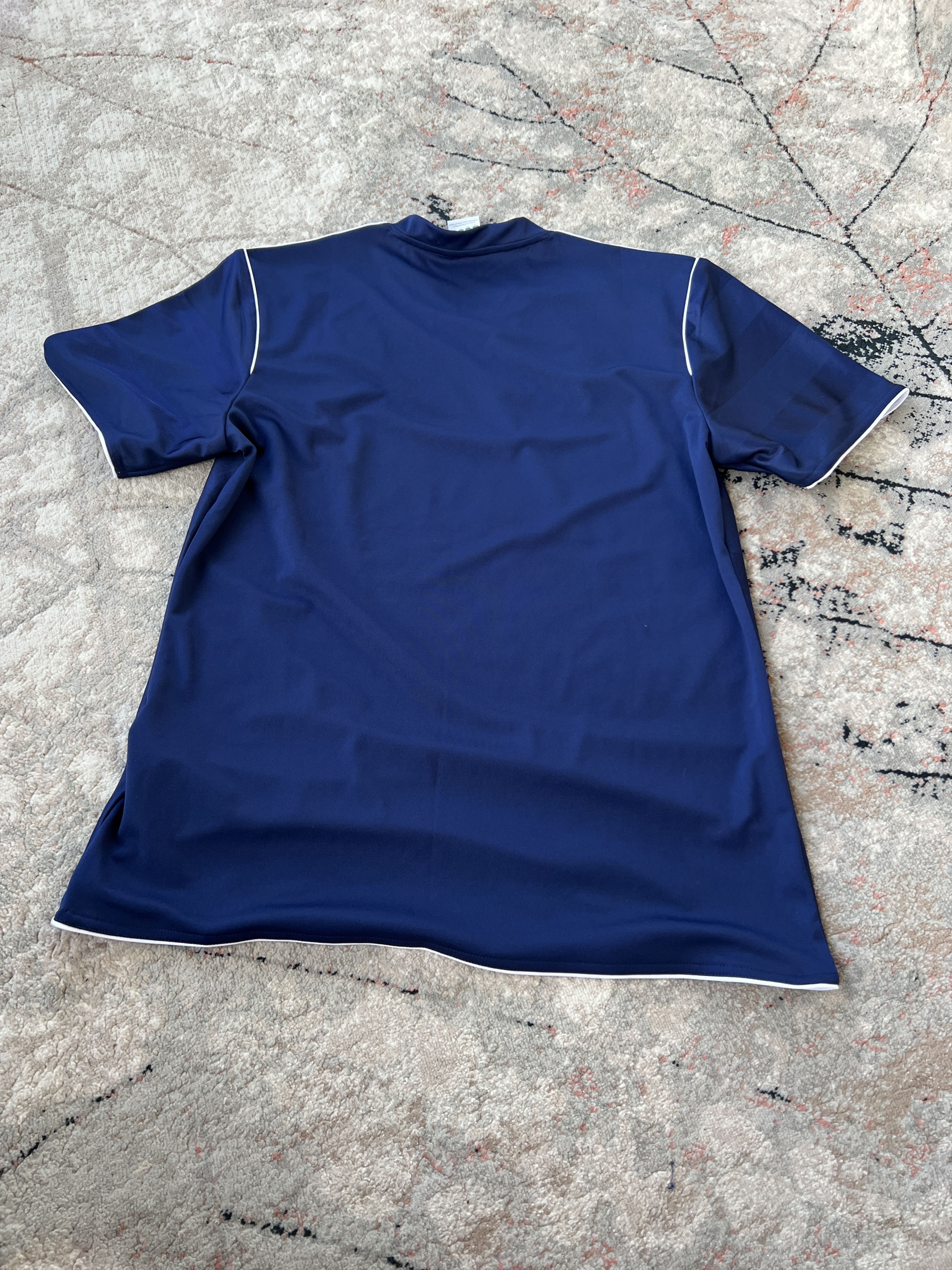 Adidas Adidas U.C.F.L. League Champions Aston Village jersey Size US M / EU 48-50 / 2 - 5 Thumbnail