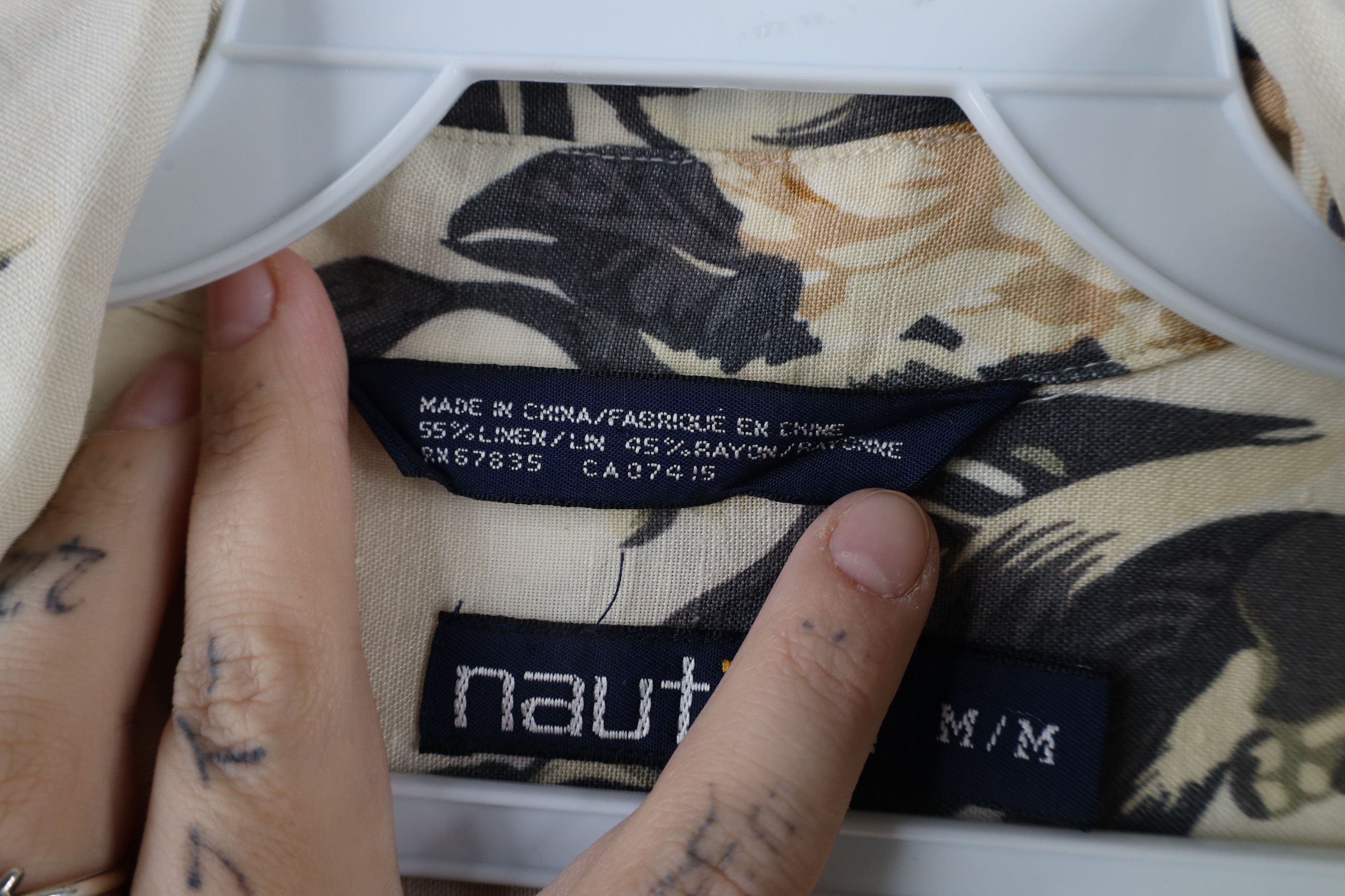 Nautica × Vintage Vintage 90s Nautica Distressed Blend Flower Button Shirt Size US M / EU 48-50 / 2 - 9 Thumbnail