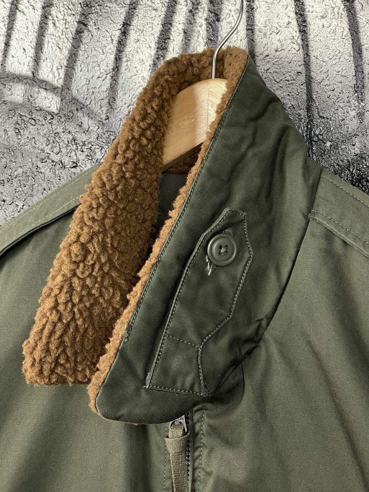 izzue Izzue X04 Army Patched Aviator Bomber Jacket Men’s Size L Size US L / EU 52-54 / 3 - 12 Thumbnail