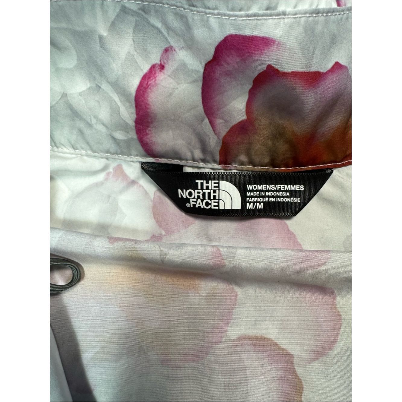 The North Face The North Face Pink & Gray Floral-Print Rain Jacket Size M Size M / US 6-8 / IT 42-44 - 7 Thumbnail