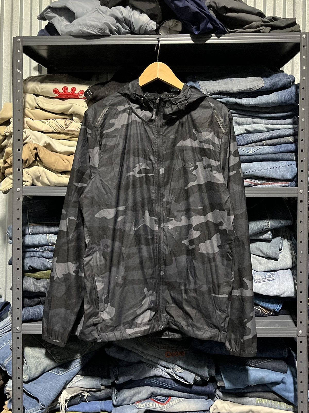 Oakley Crazy Y2K Oakley Camo Windbreaker Zip-Up Jacket Essential Size US L / EU 52-54 / 3 - 1 Thumbnail