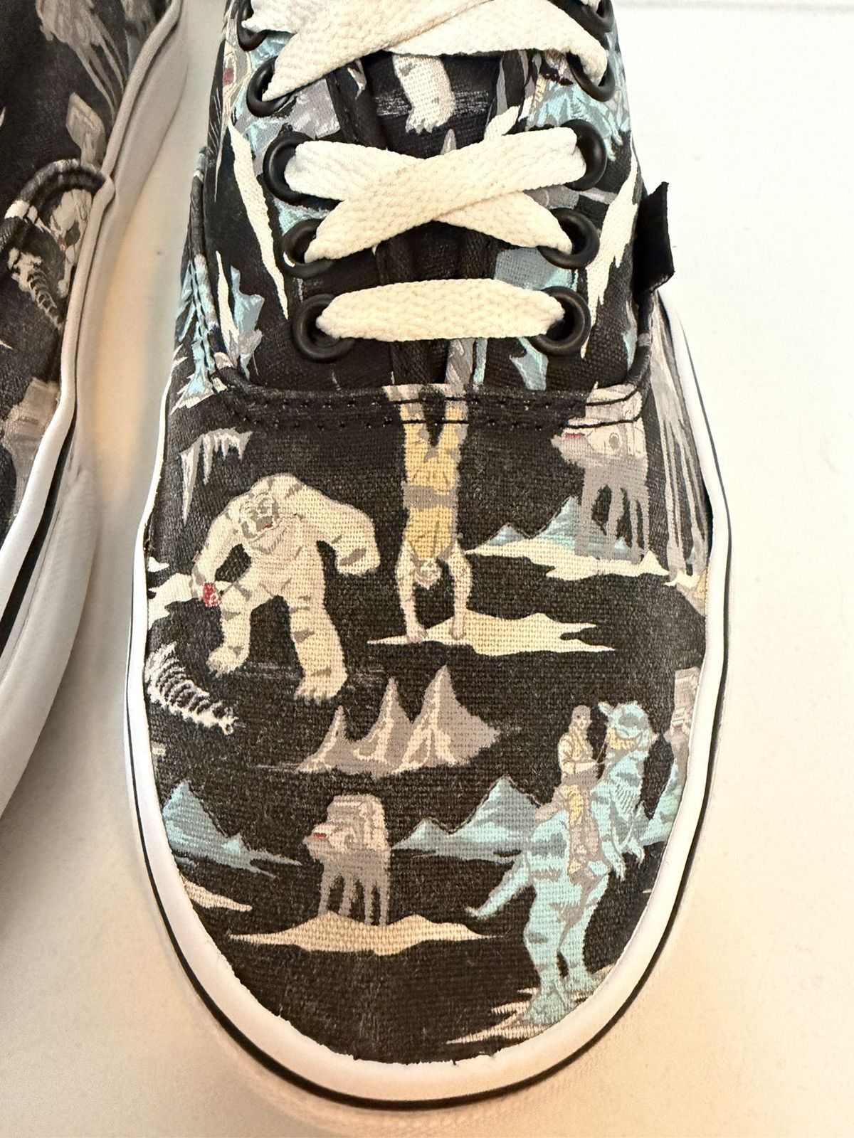 Vans VANS Authentic X Star Wars Hoth Empire Strikes Back Size US 10.5 / EU 43-44 - 3 Thumbnail