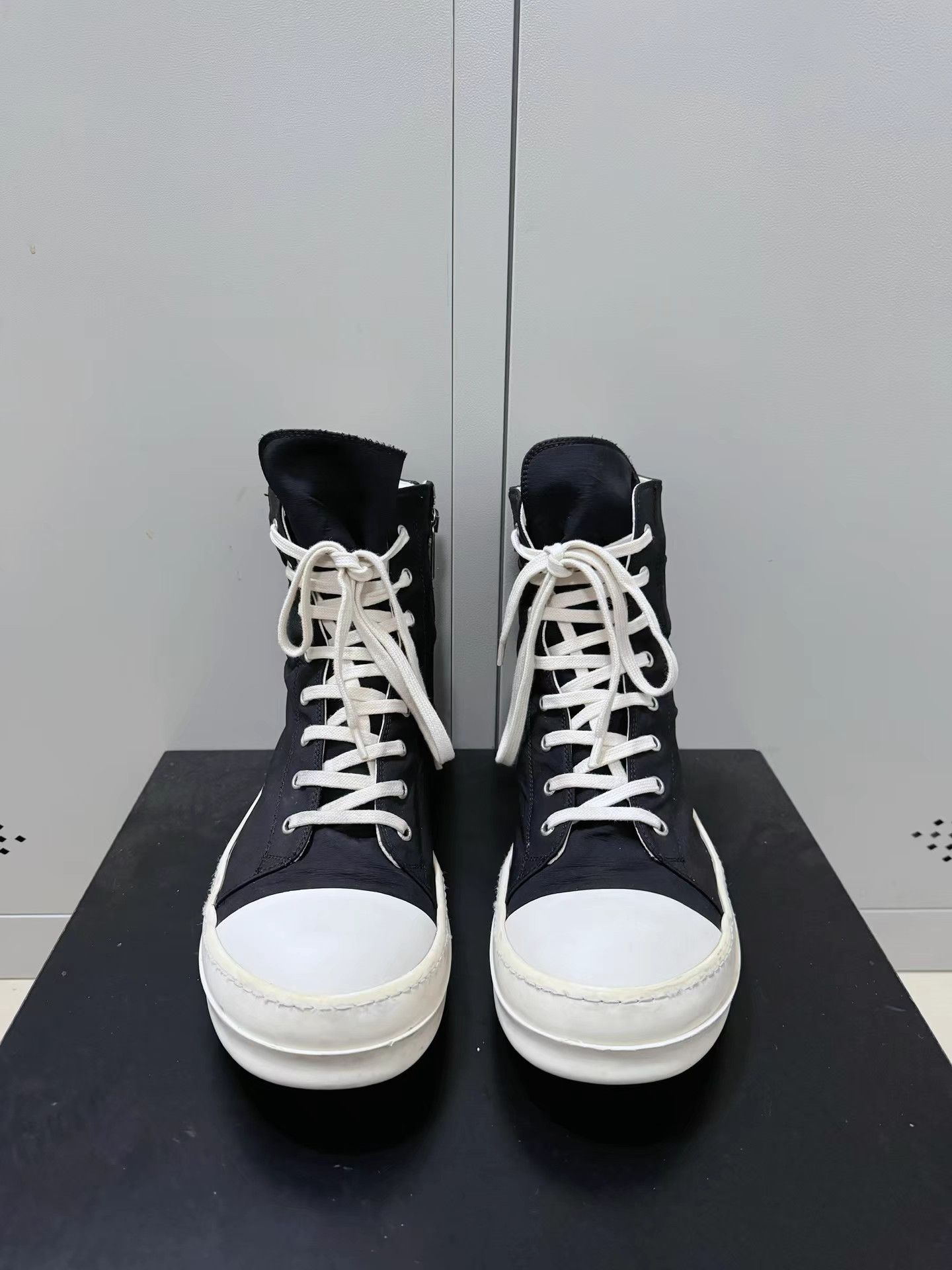 Rick Owens Drkshdw Rick Owens Drkshdw Converse high-top sneakers Size US 10.5 / EU 43-44 - 2 Thumbnail